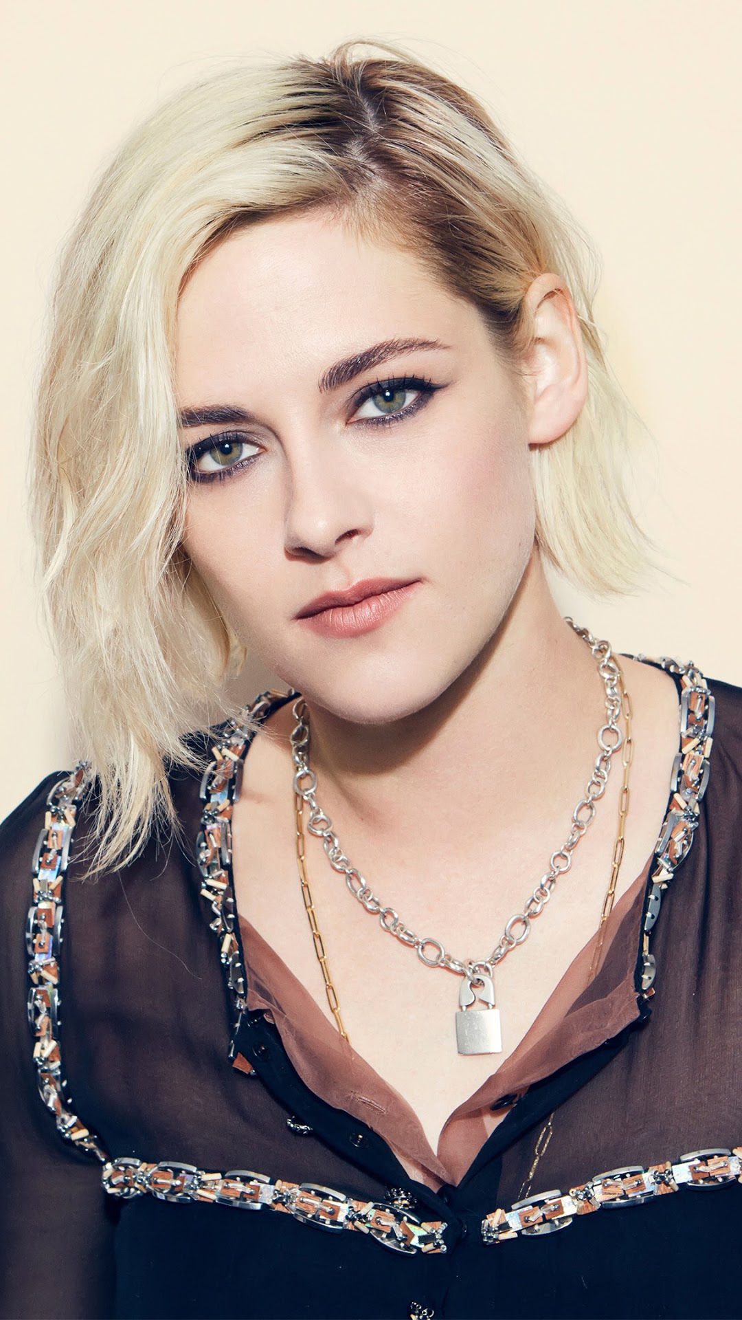 Kristen Stewart with blonde hair and necklaces HD Phone Wallpaper
