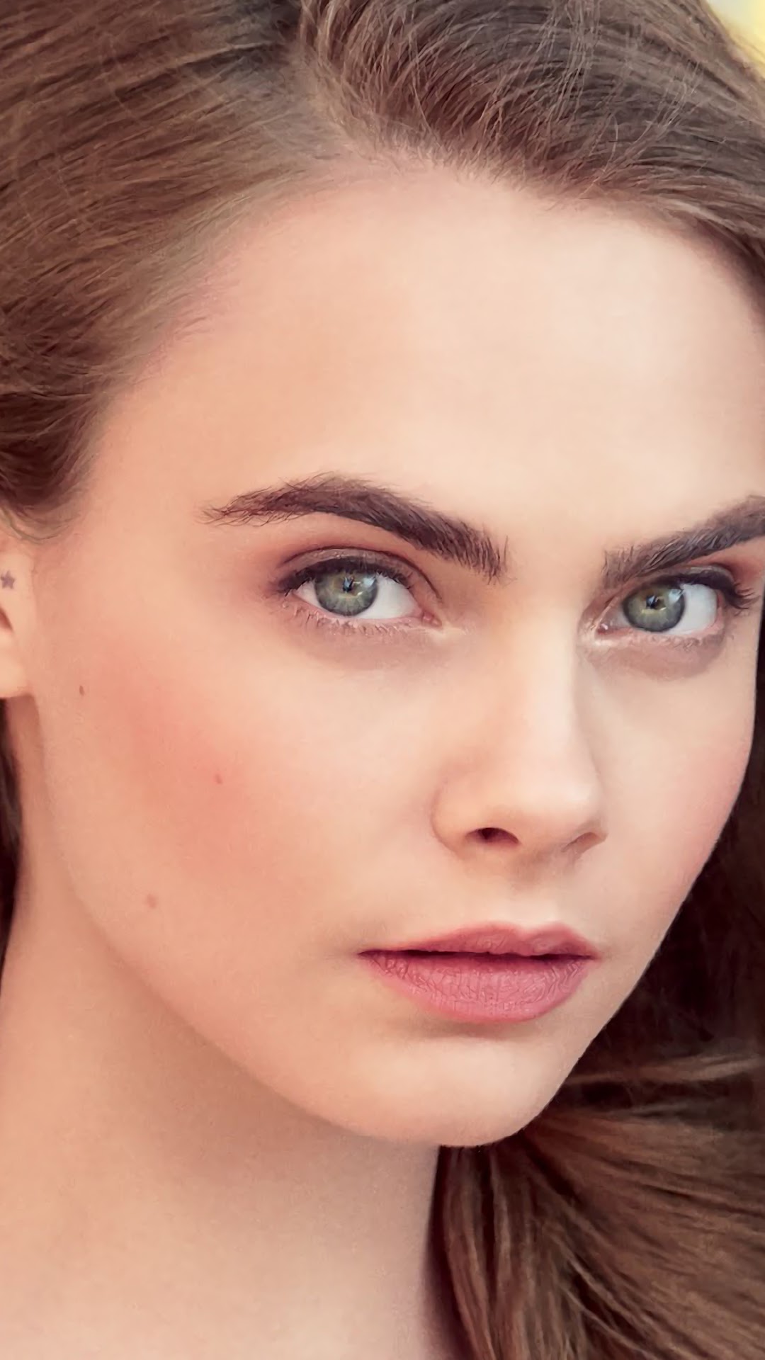 Cara Delevingne HD Phone Wallpaper