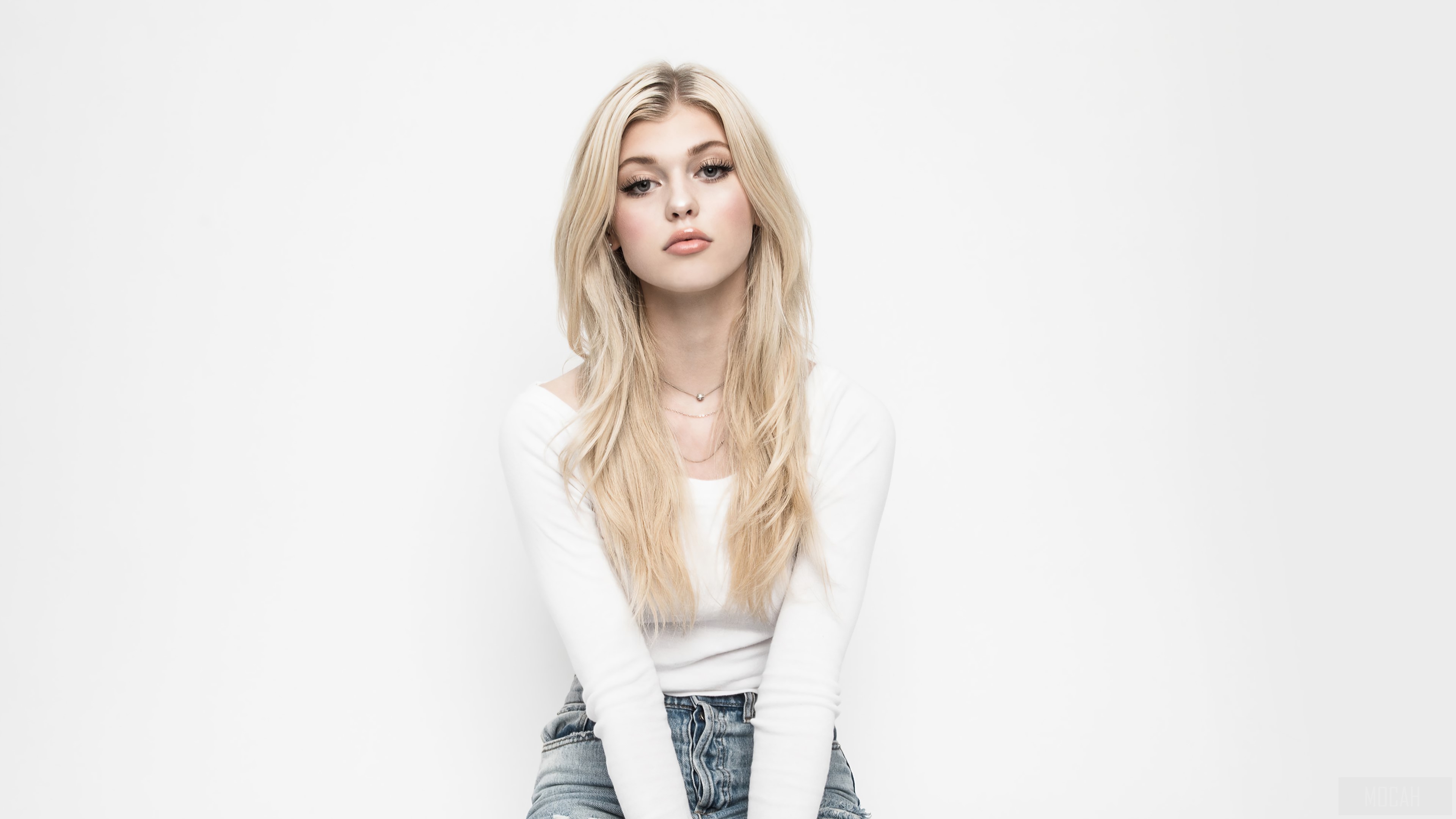 Loren Gray Posing in White Top and Jeans 4K HD Wallpaper