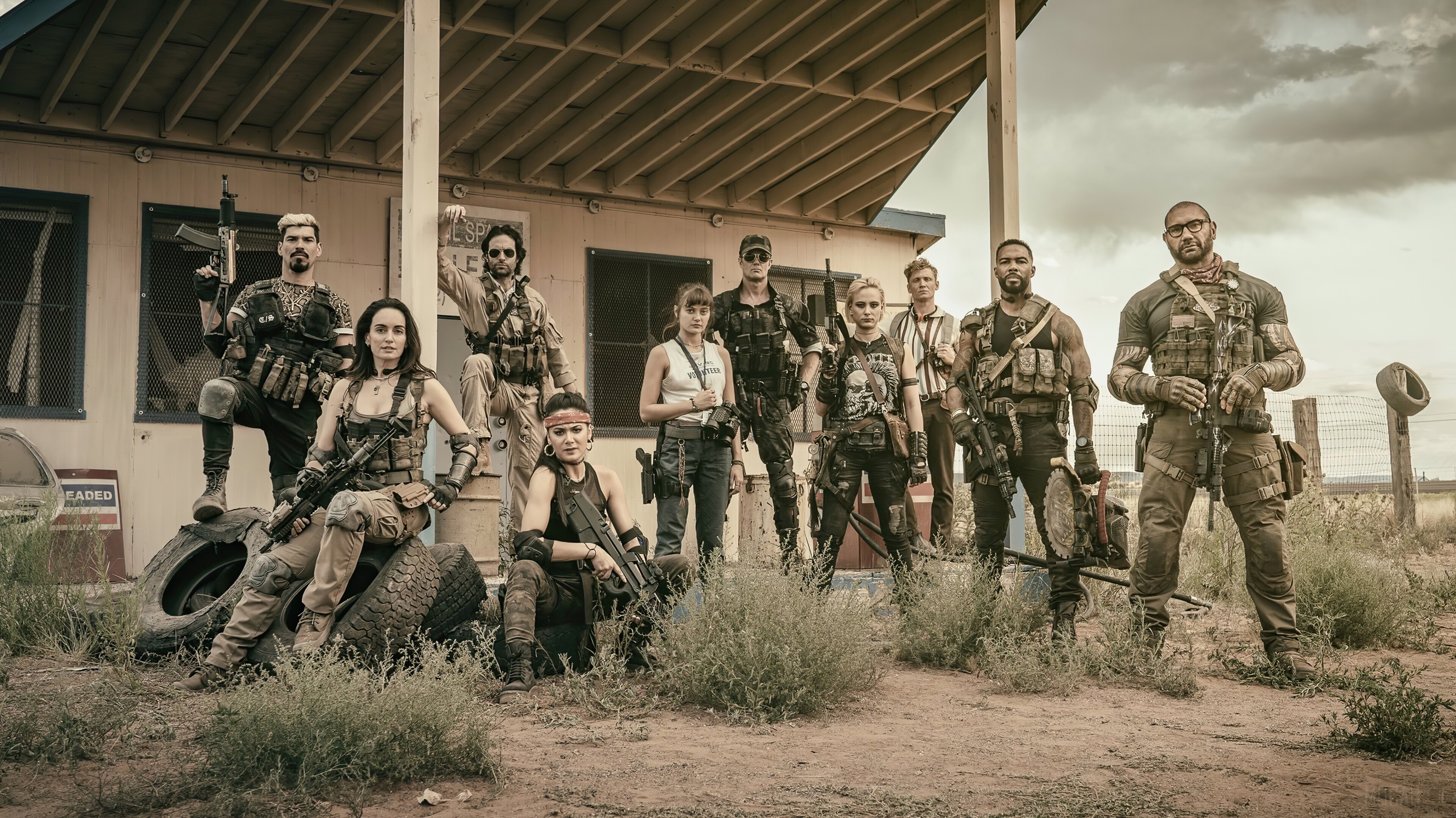 Army of the Dead cast at gas station HD Wallpaper