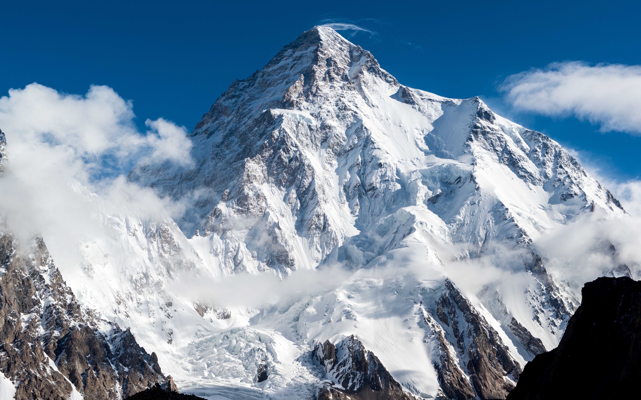 Snow-covered mountain peak in the Himalayas HD Wallpaper