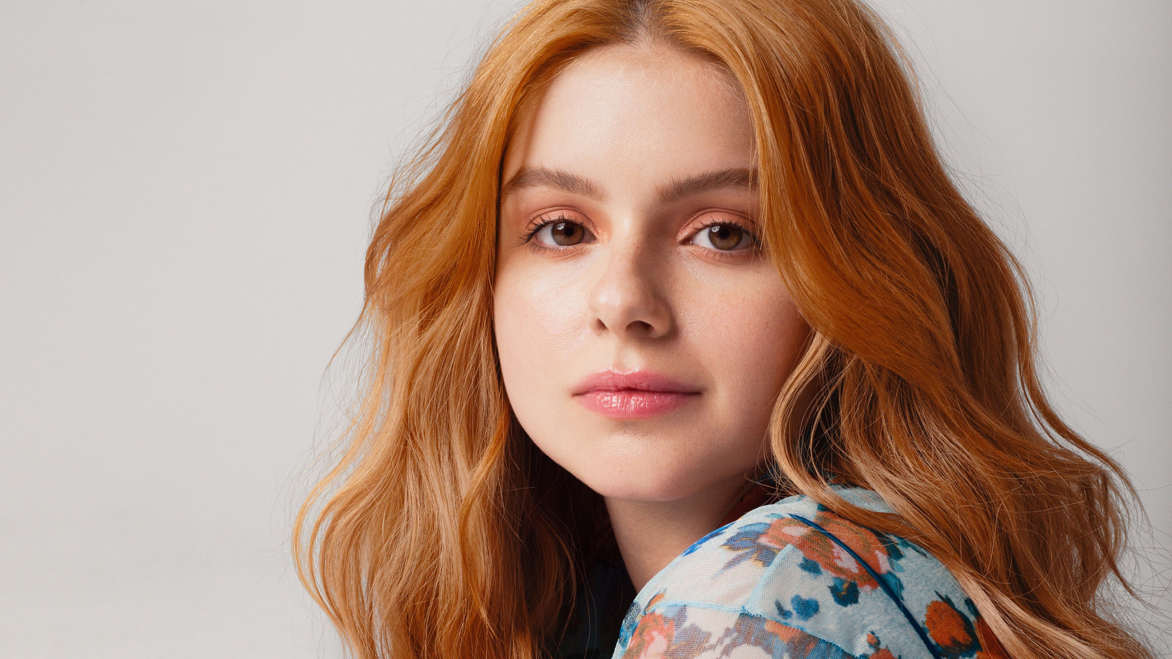 Ariel Winter 4K HD Wallpaper