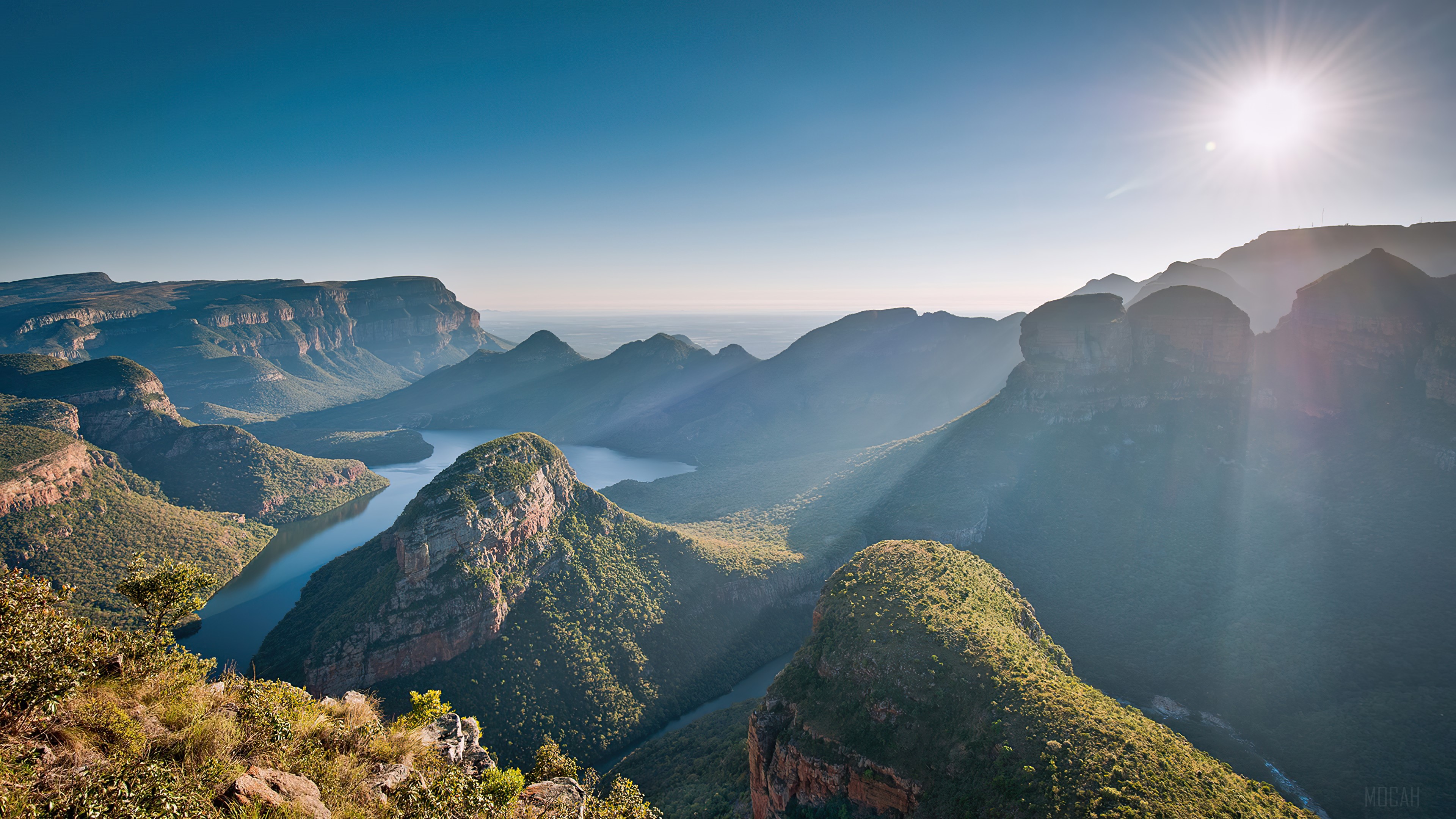 Blyde River Canyon landscape with sun rays HD Wallpaper