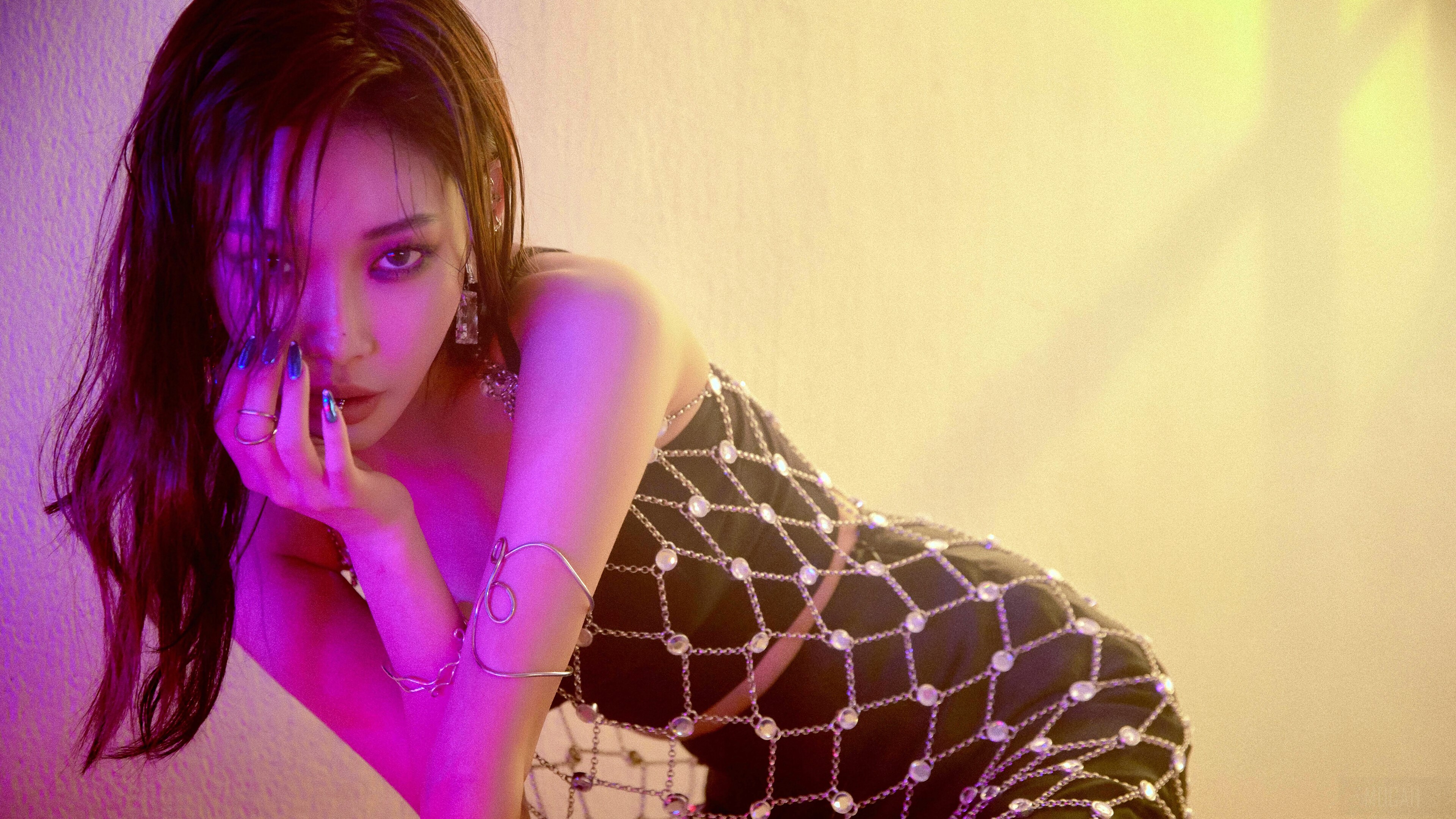 Chungha in Elegant Black Outfit with 4K Lighting HD Wallpaper