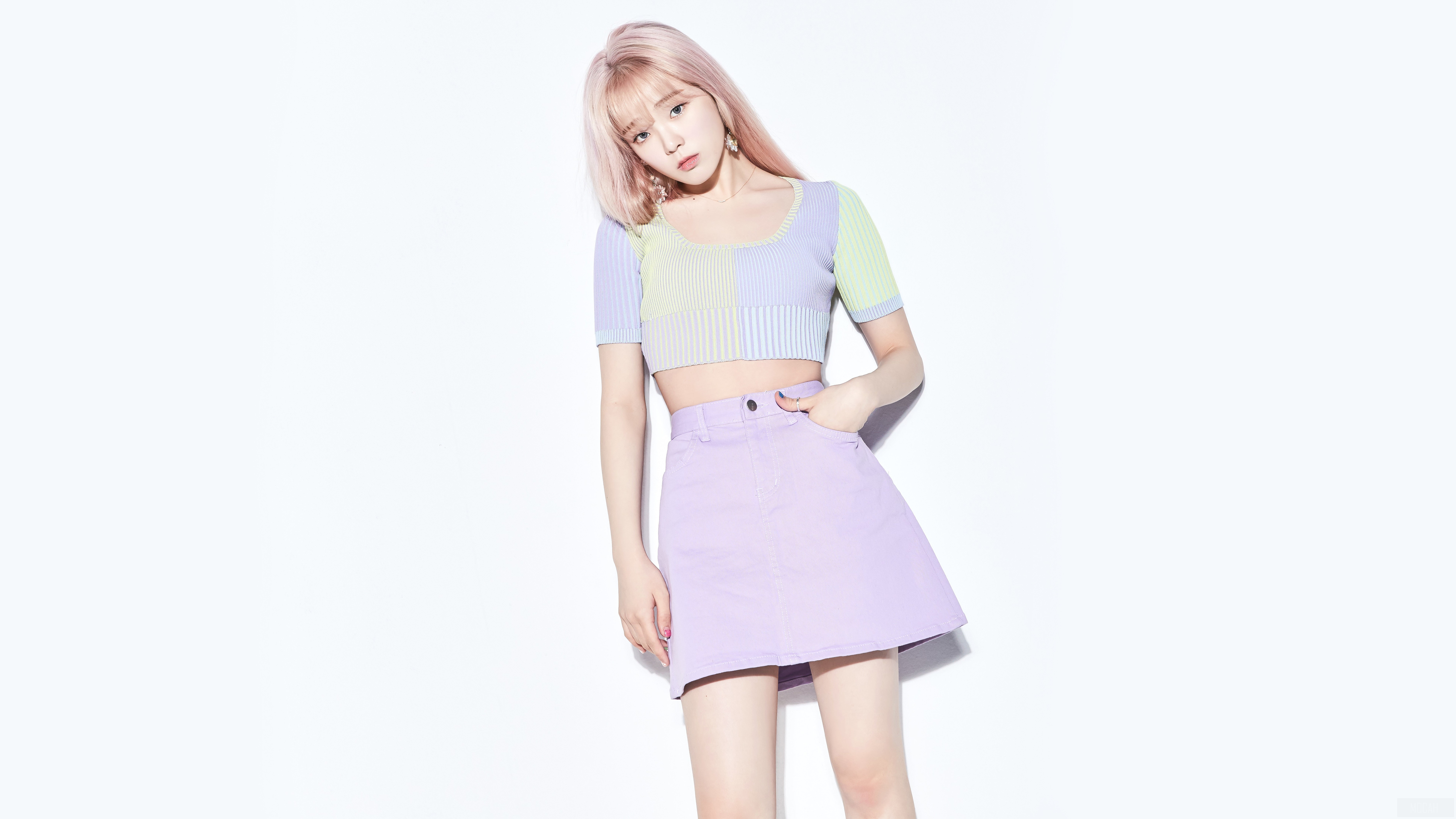 Seunghee from Oh My Girl in pastel outfit HD Wallpaper
