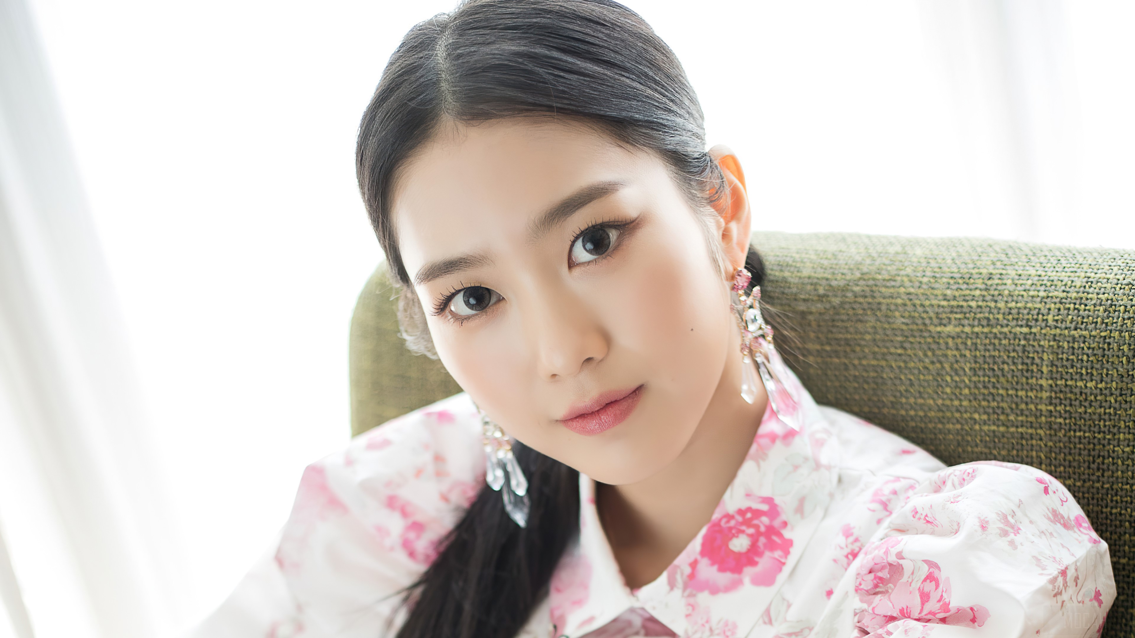 Jiho from Oh My Girl in Nonstop 4K HD Wallpaper