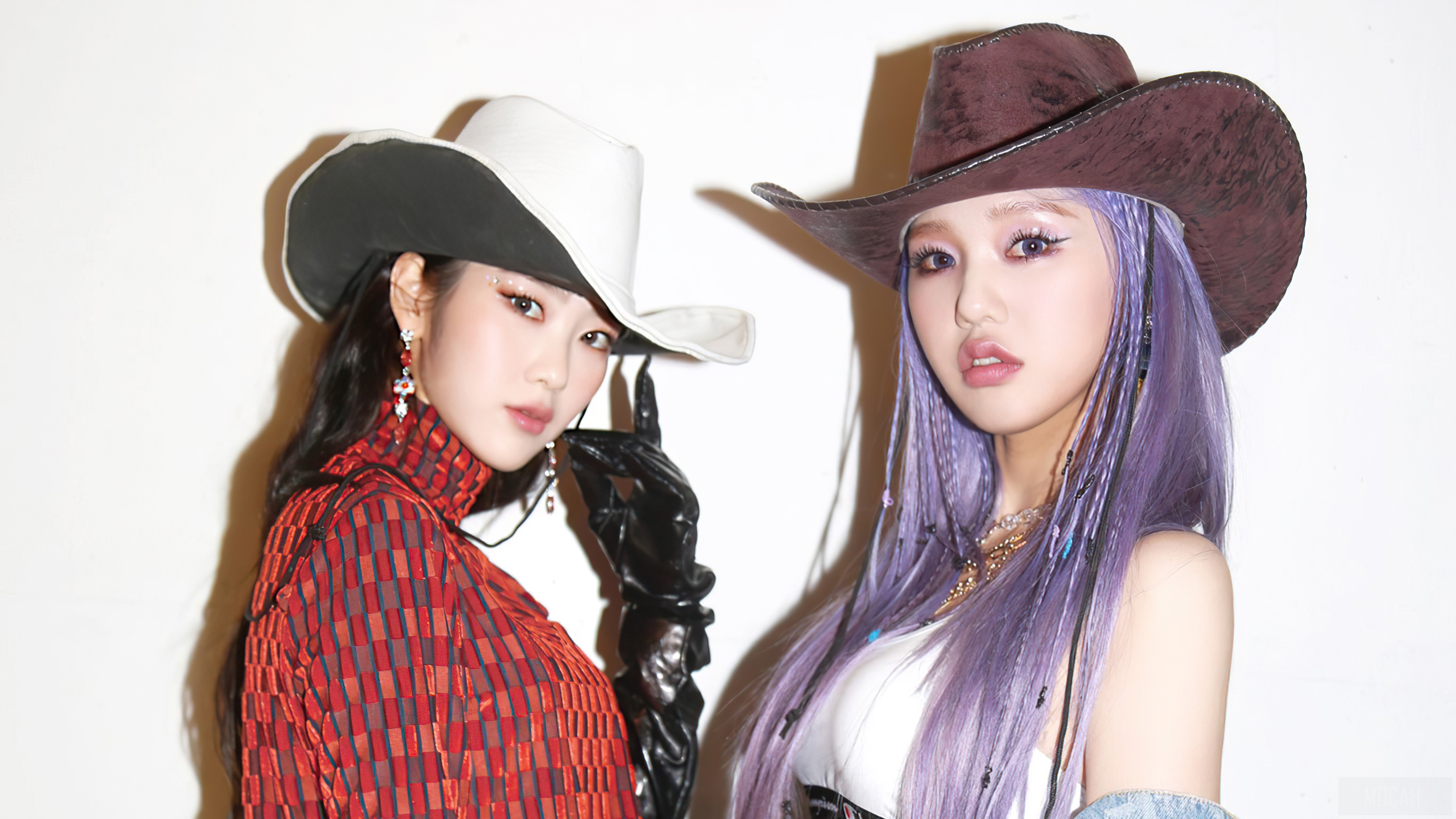 Oh My Girl's Jiho and Mimi in Cowboy Hats HD Wallpaper
