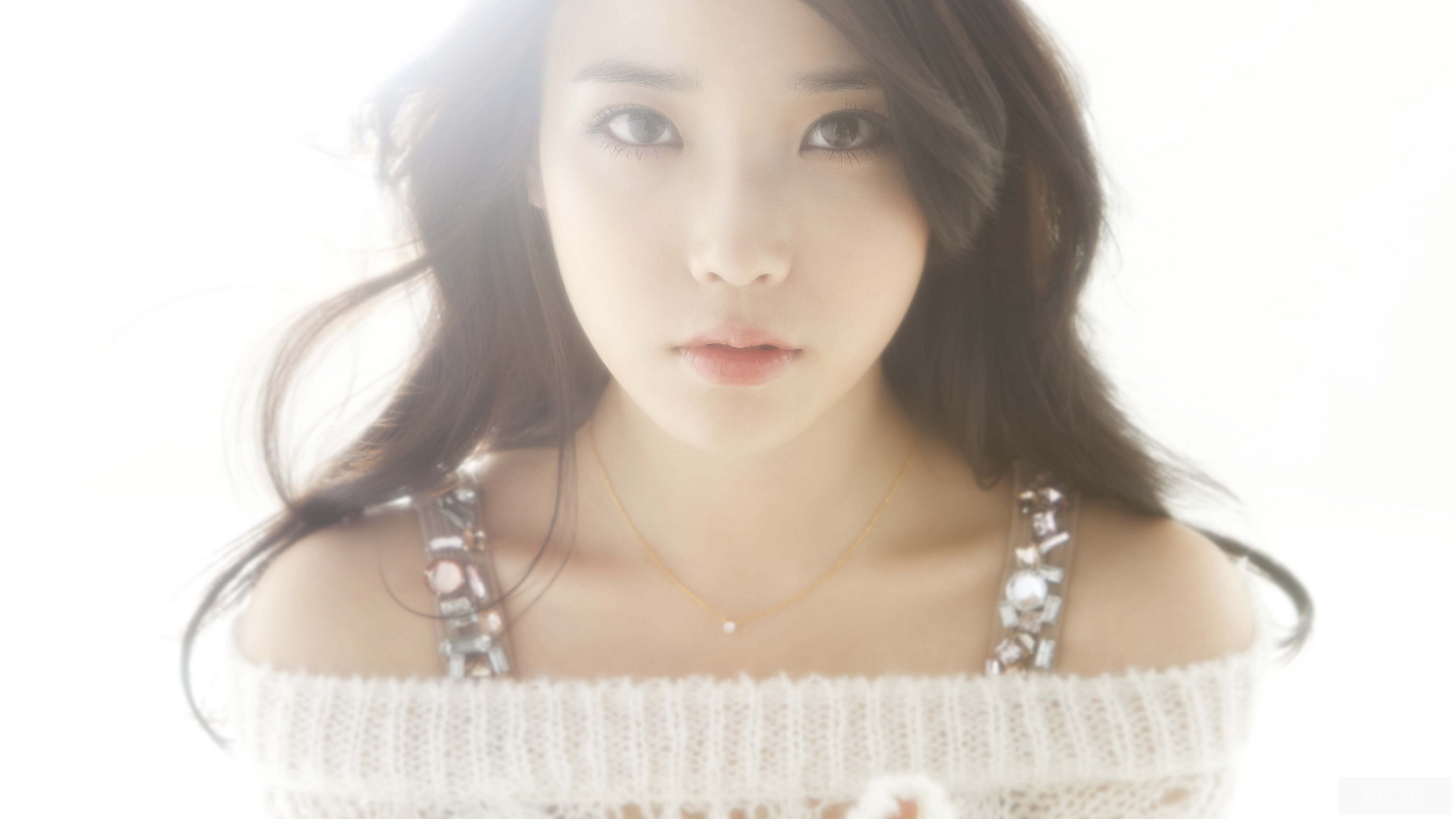 IU 4K HD Wallpaper