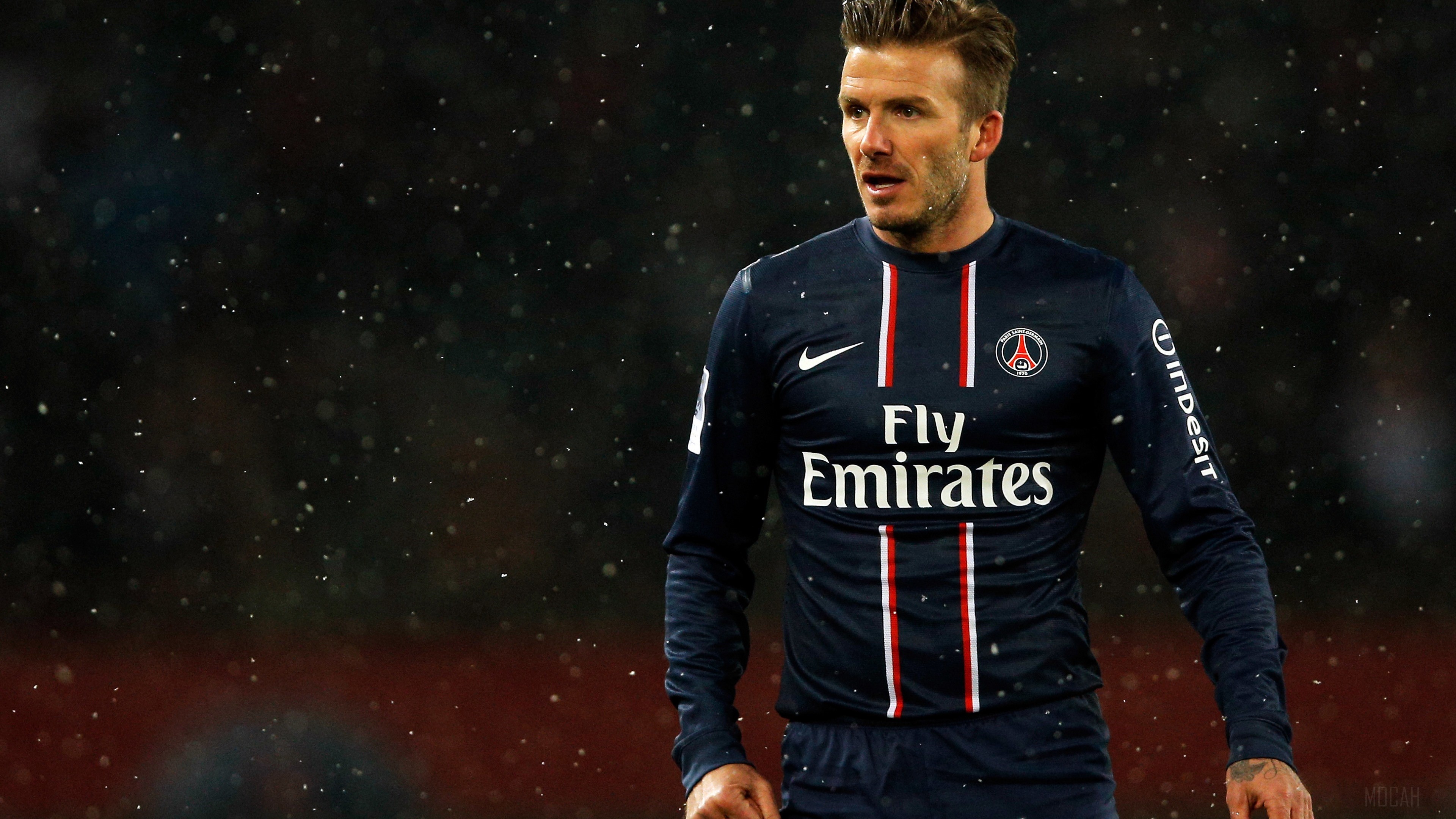 David Beckham in Paris Saint-Germain kit HD Wallpaper