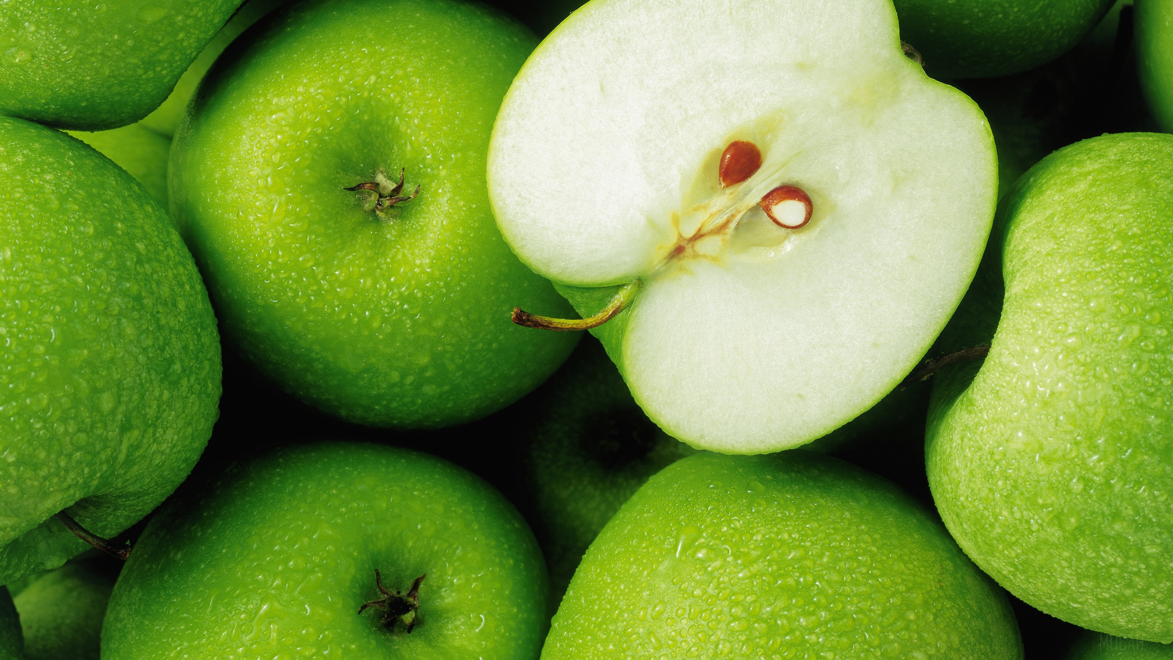 Green Apples 4K HD Wallpaper