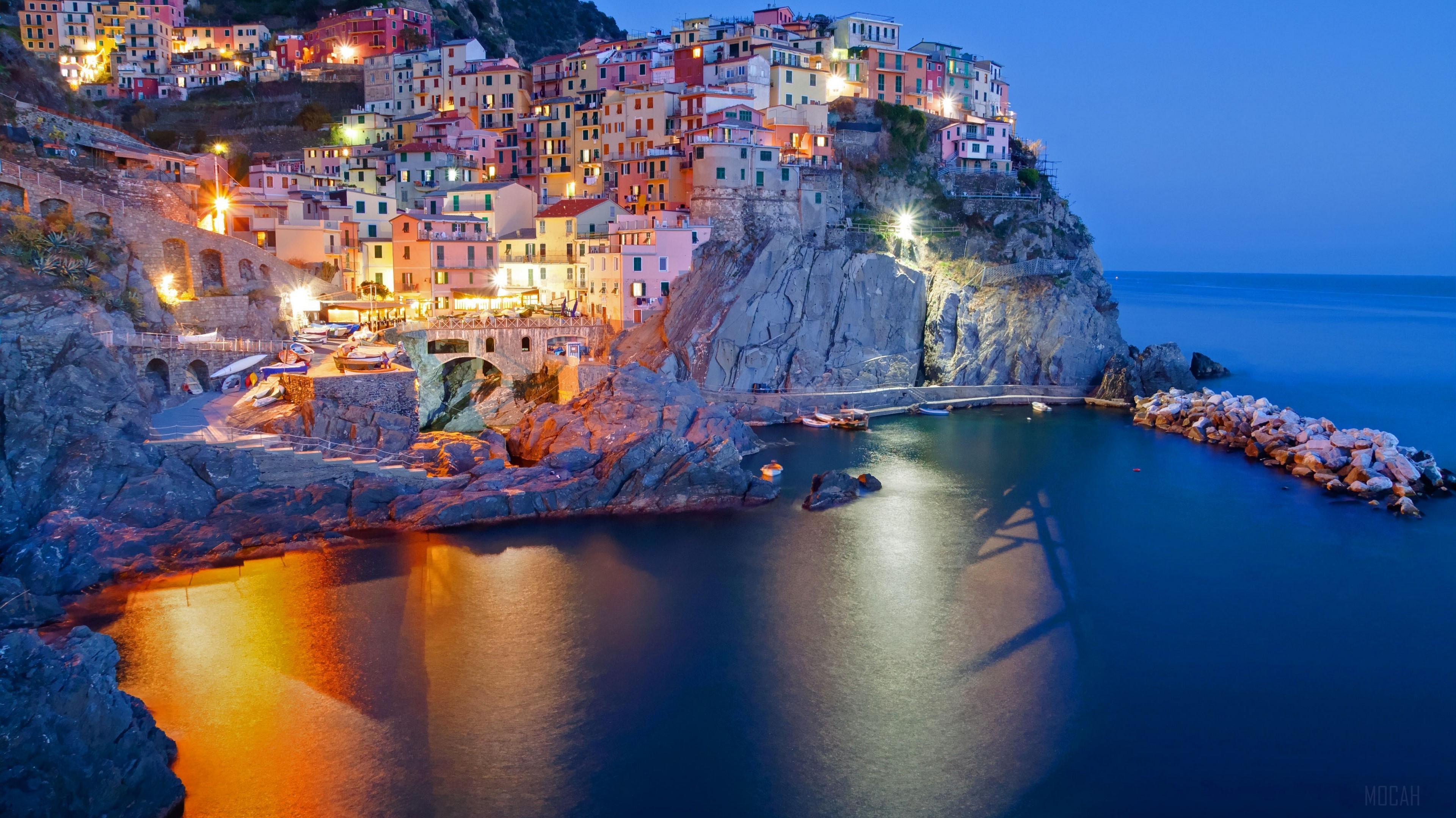 Manarola village at dusk, Cinque Terre, Italy HD Wallpaper