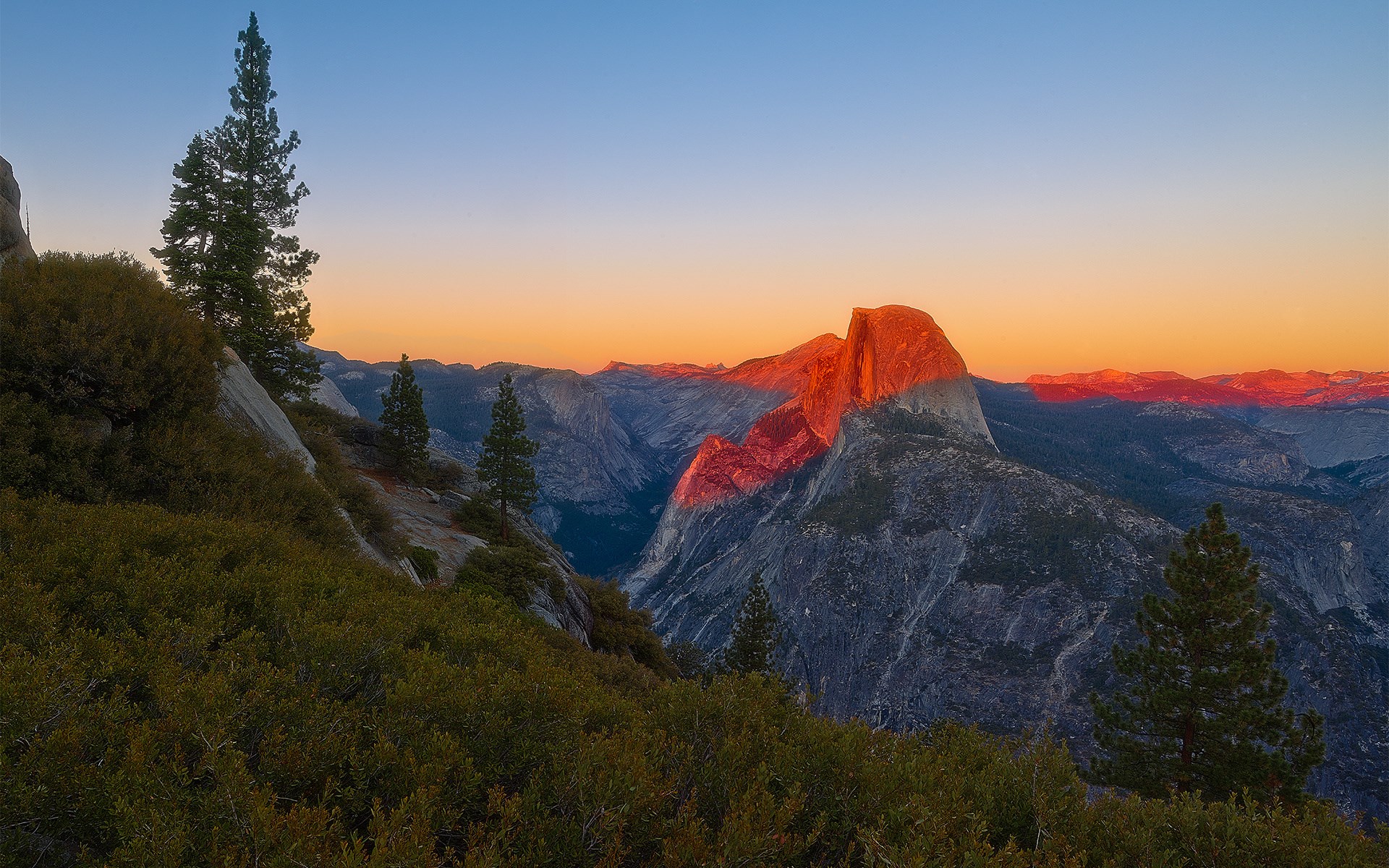 Half Dome Yosemite National Park at Sunset HD Wallpaper