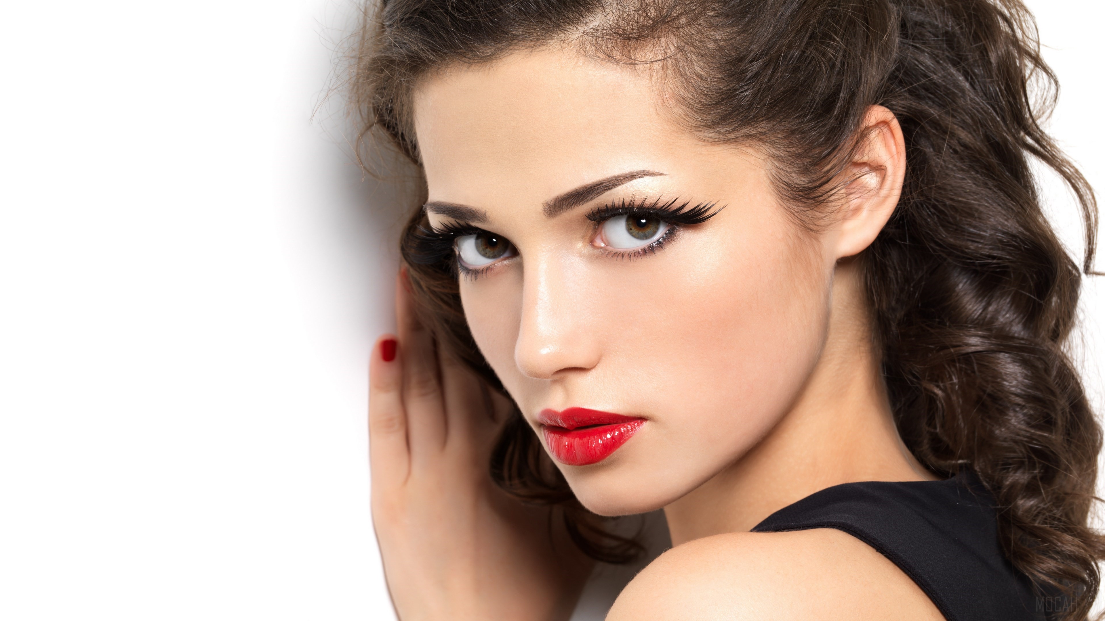 Woman with red lipstick and dramatic eyelashes HD Wallpaper