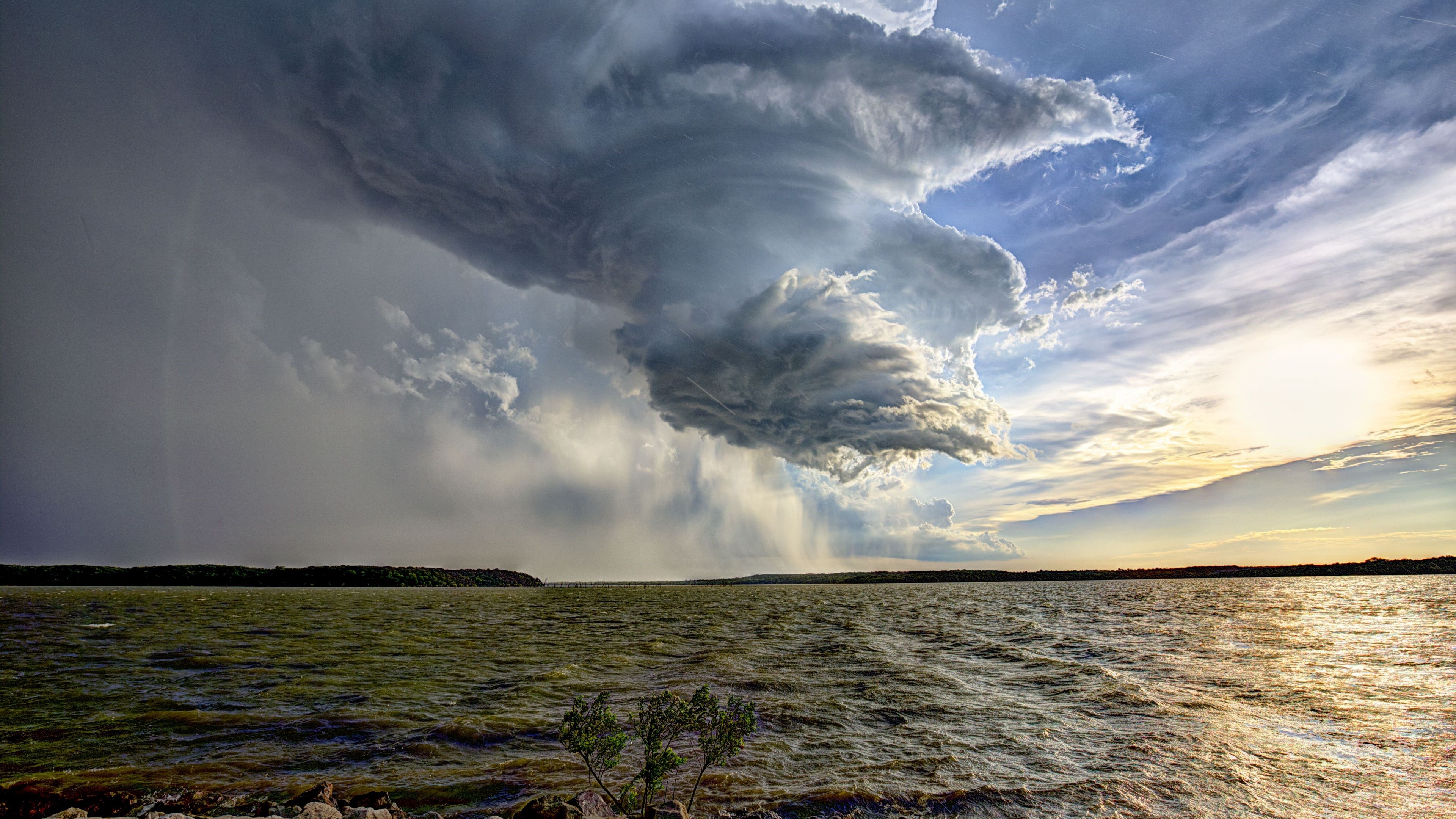 Storm over Clinton Lake HD Wallpaper