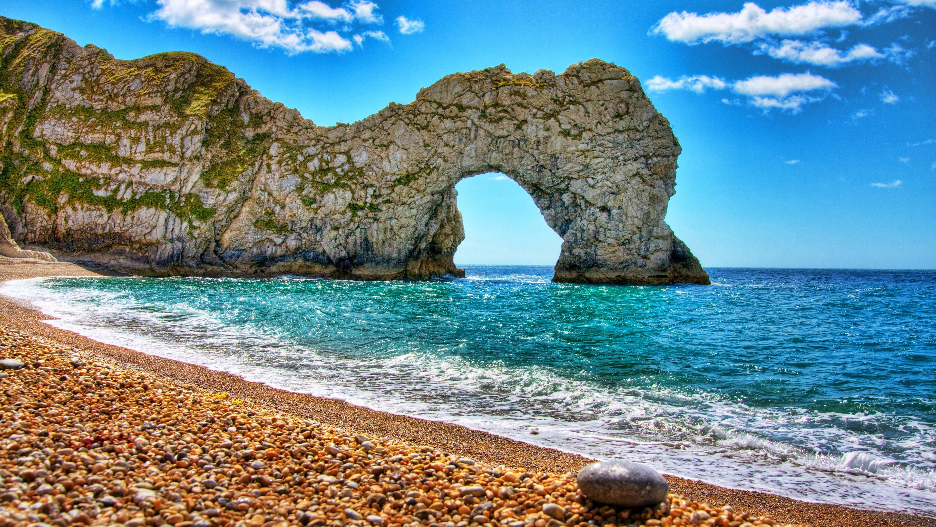 Durdle Door Arch Rock Formation on Beach HD Wallpaper