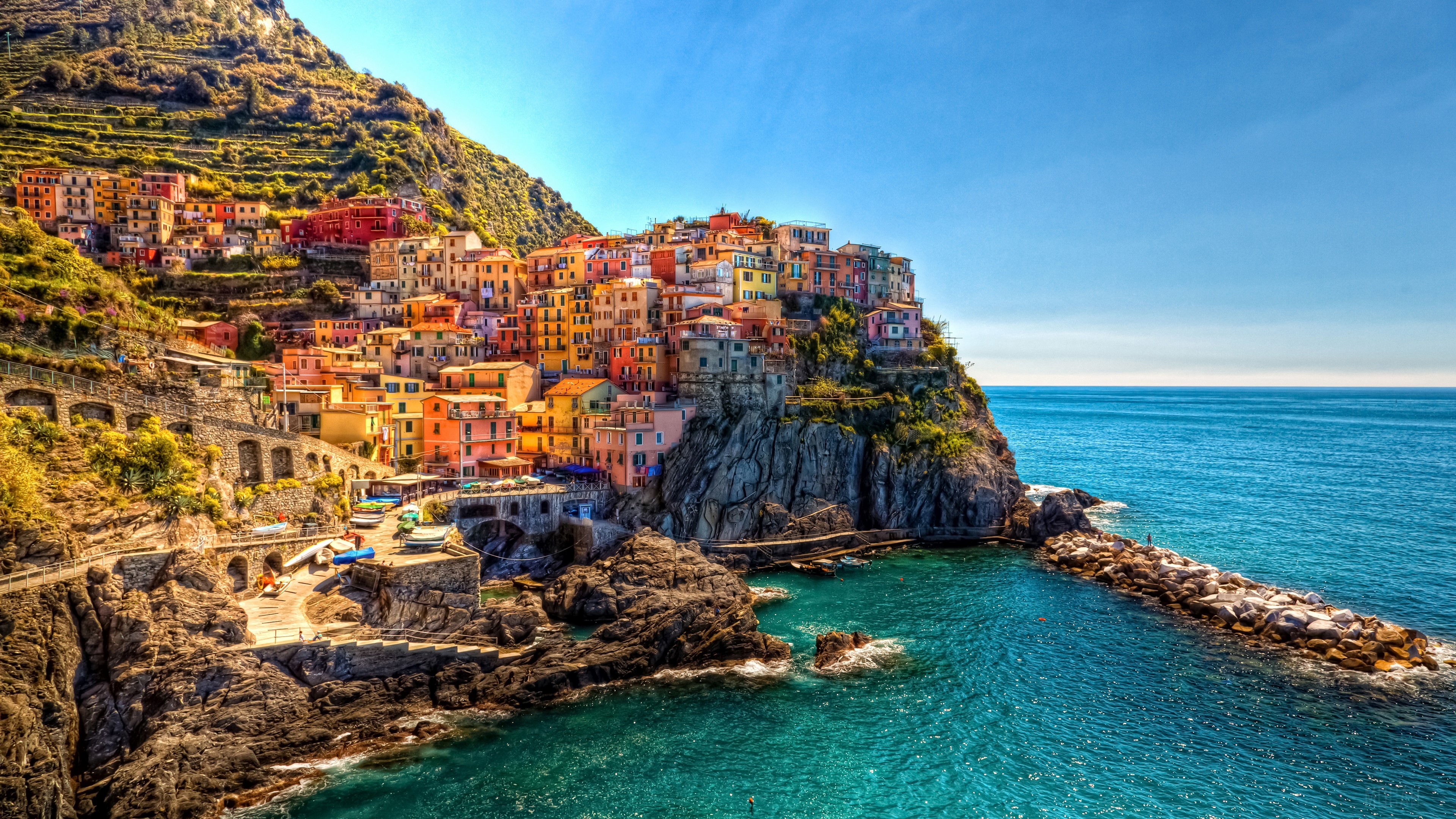 Manarola village in Cinque Terre, Italy 4K HD Wallpaper