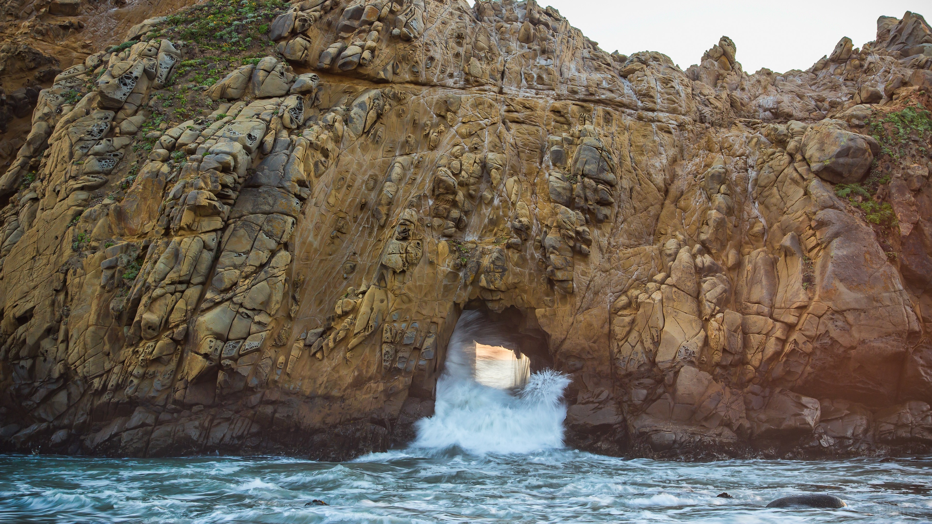 Rock Arch with Ocean Waves HD Wallpaper