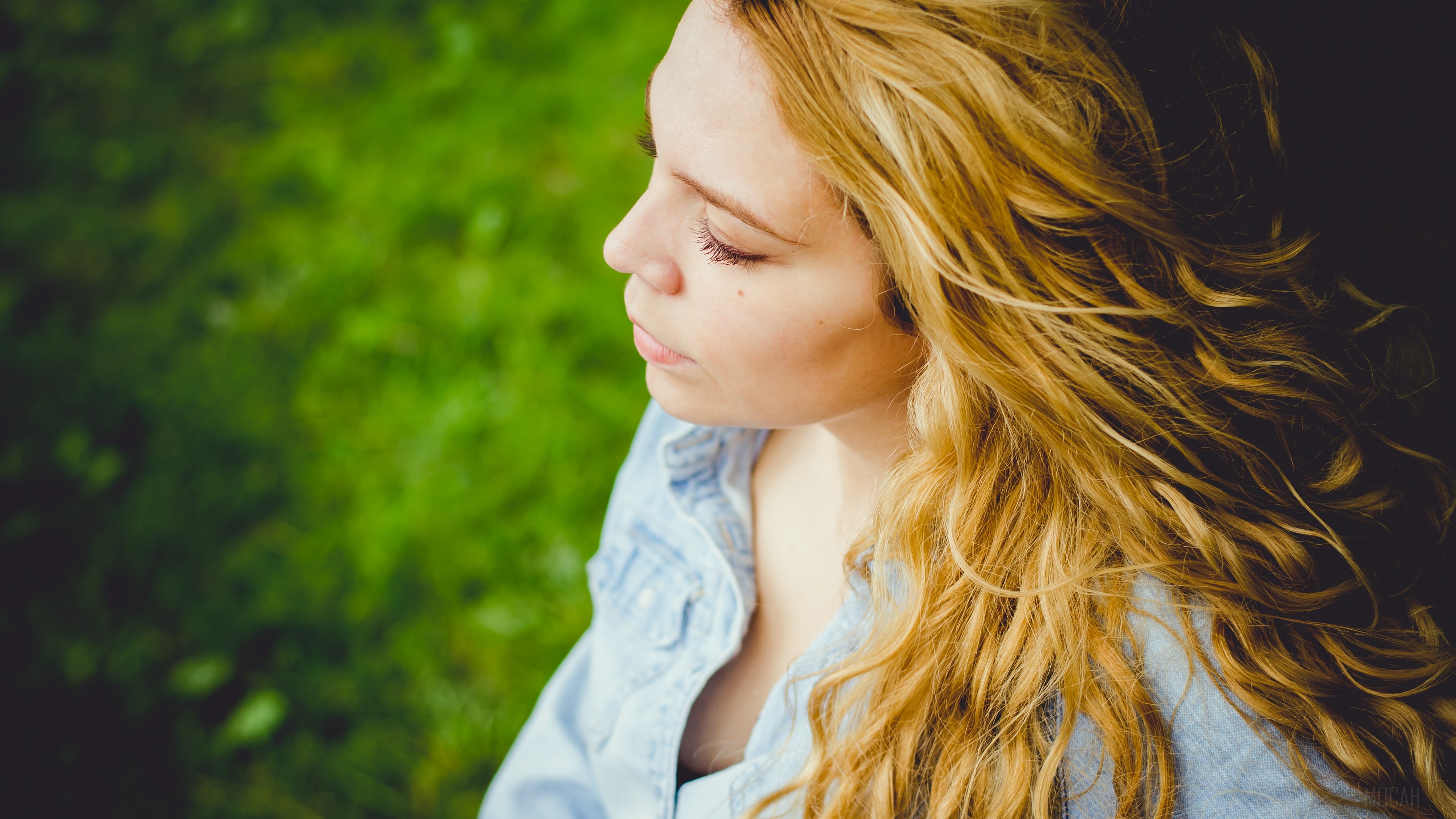 Woman with blonde hair in a denim shirt HD Wallpaper