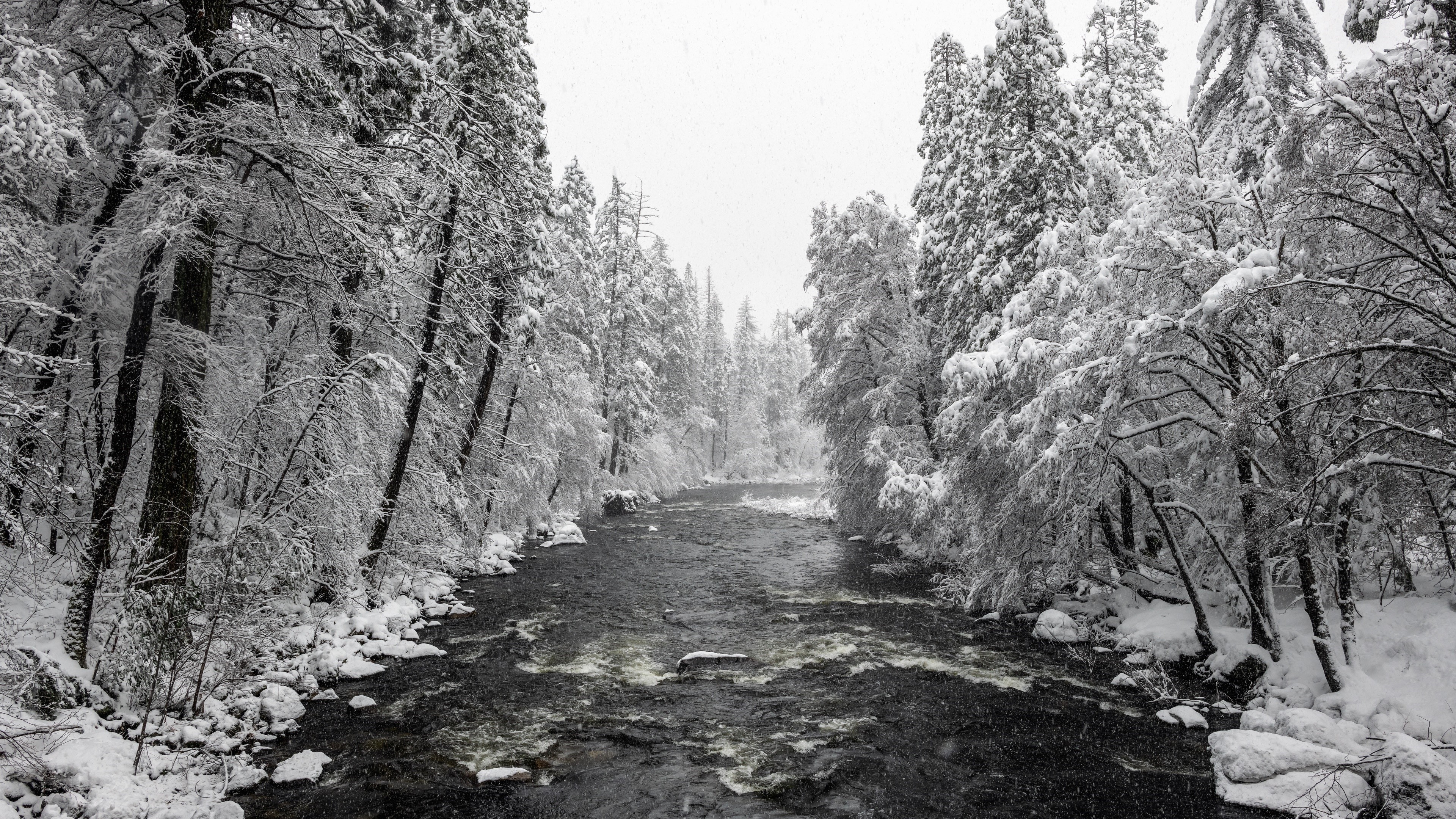 River in Yosemite National Park during winter snow HD Wallpaper