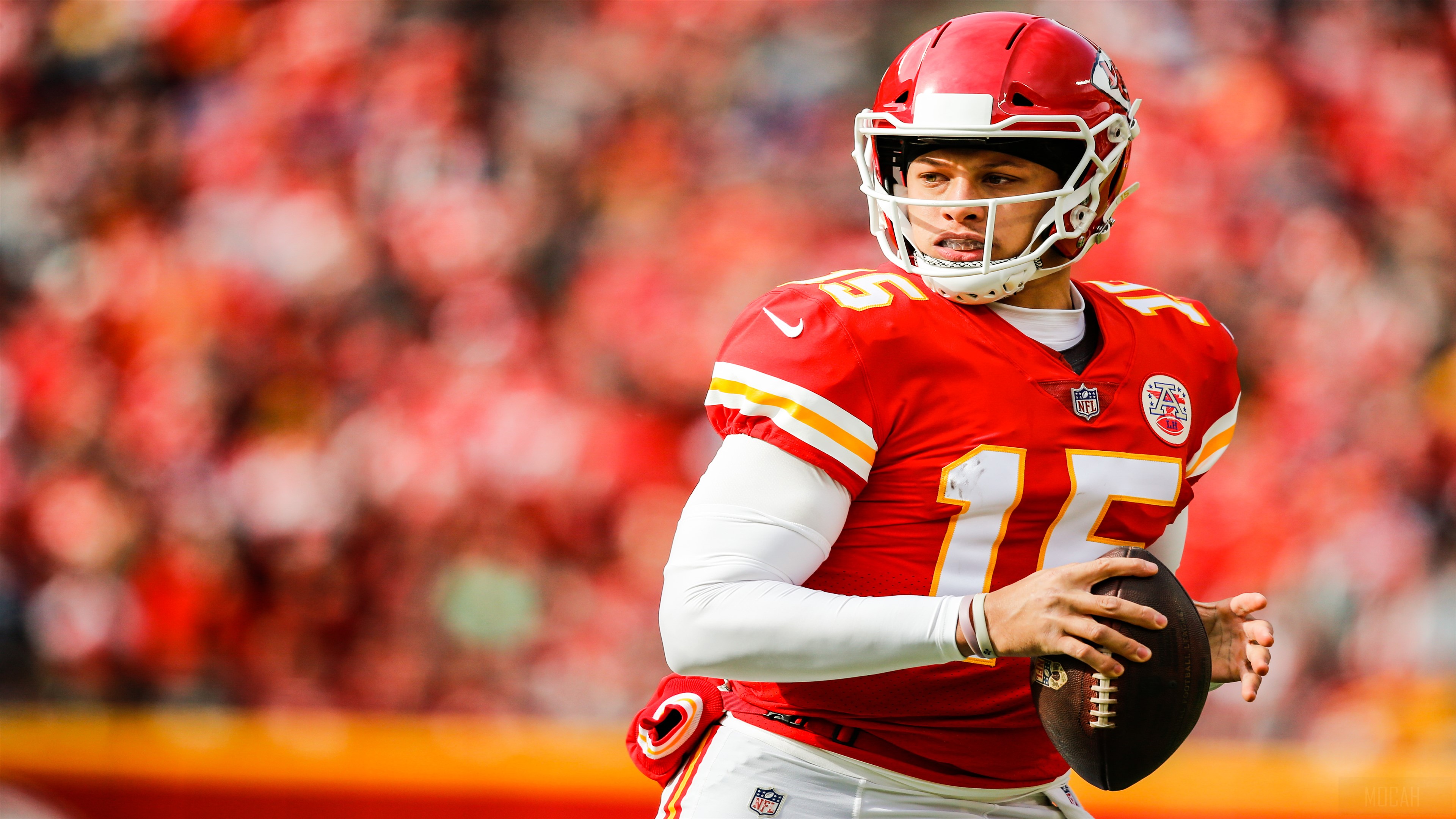 Patrick Mahomes II in Kansas City Chiefs uniform HD Wallpaper