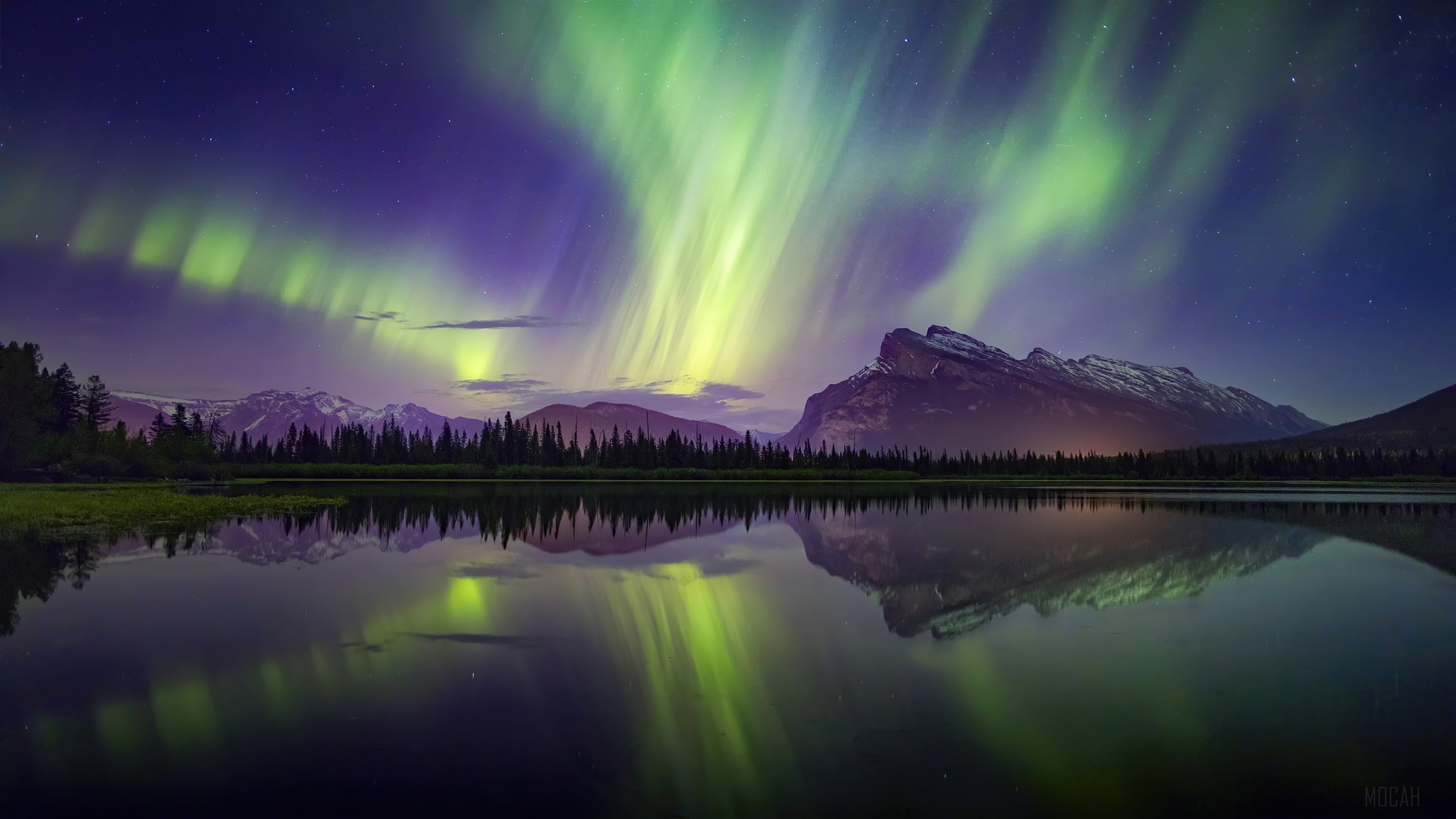 Aurora Borealis over Mountains and Lake Reflection 4K HD Wallpaper