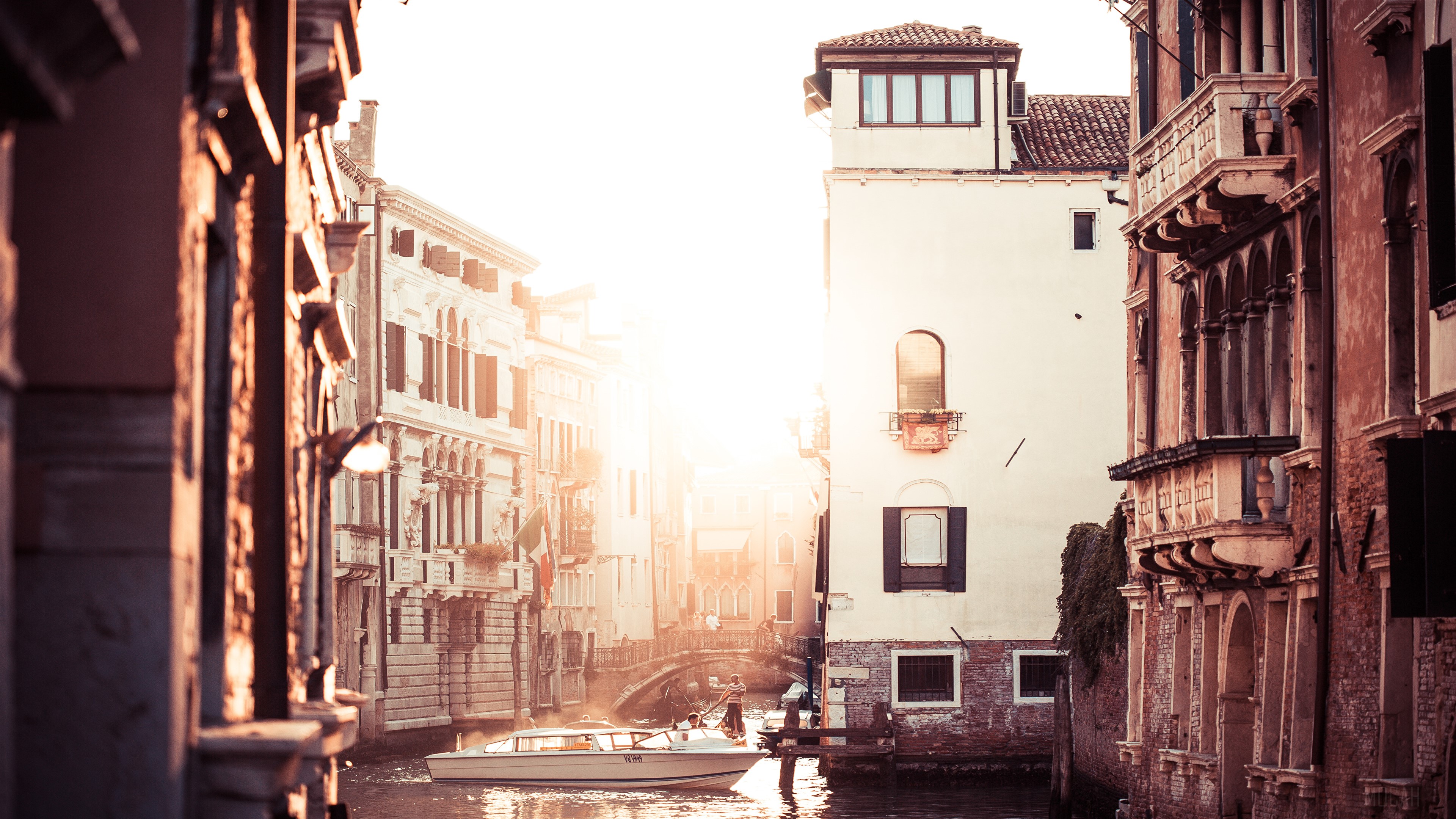 Motorboat on a canal in Venice, Italy 4K HD Wallpaper