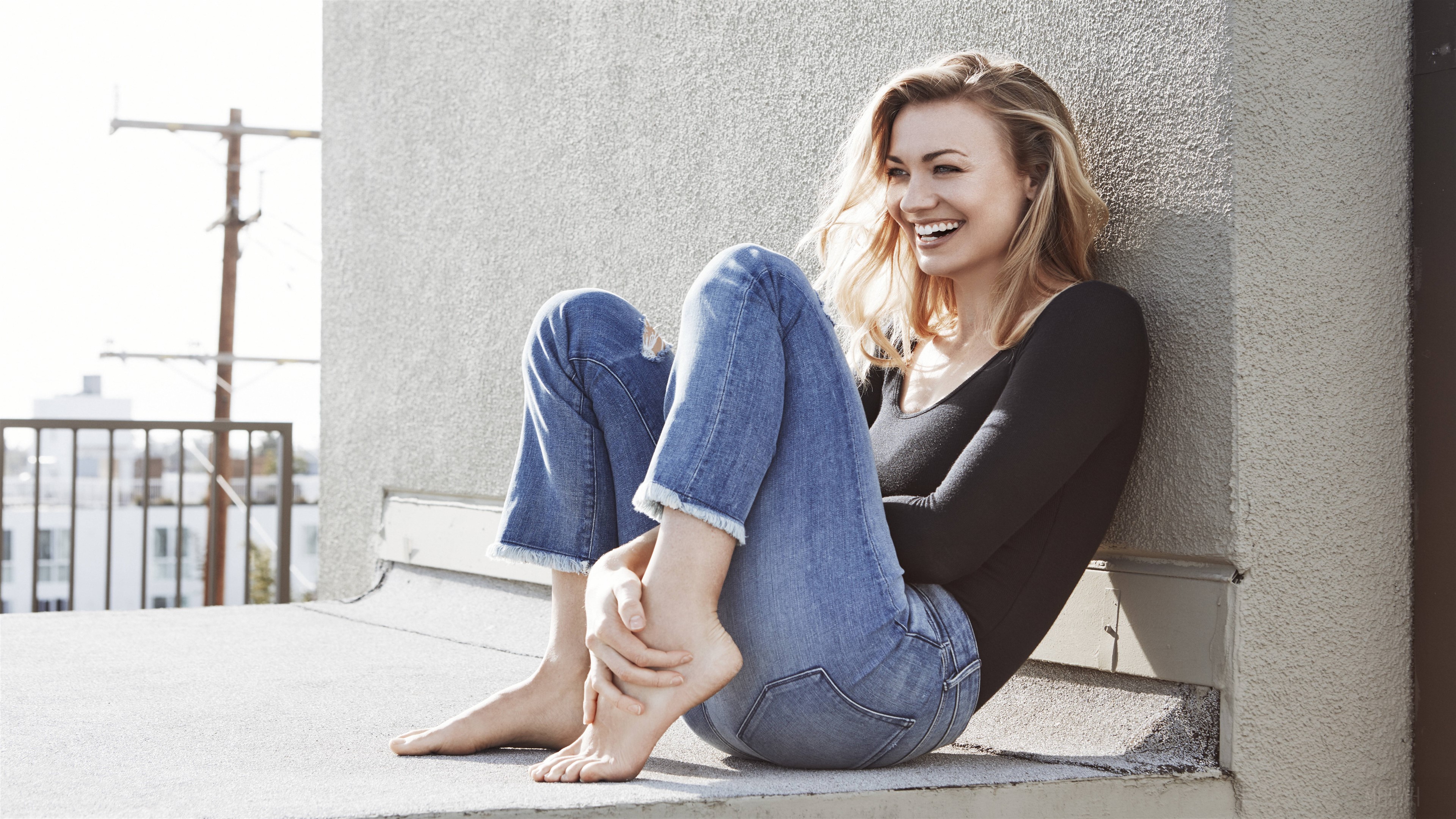 Yvonne Strahovski HD Wallpaper