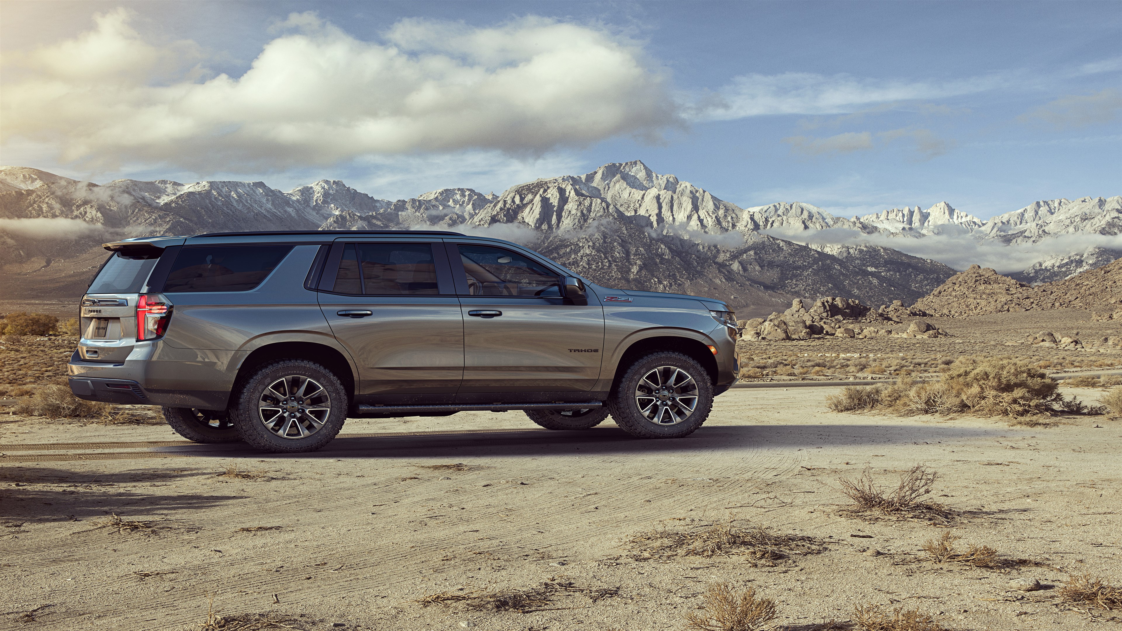 2021 Chevrolet Tahoe Z71 HD Wallpaper