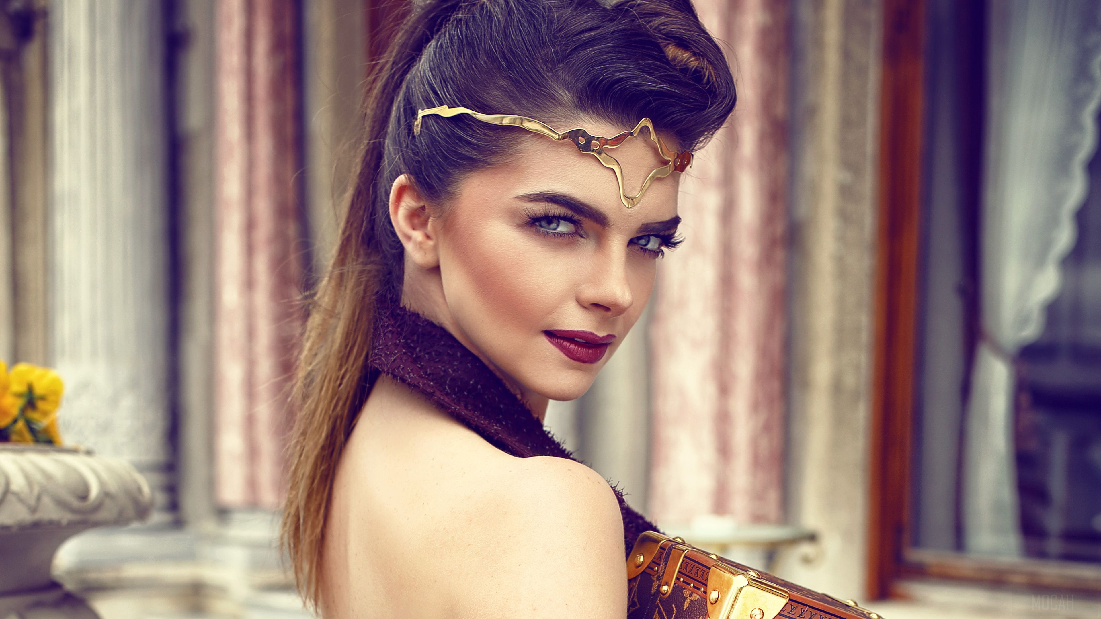 Pelin Karahan HD Wallpaper