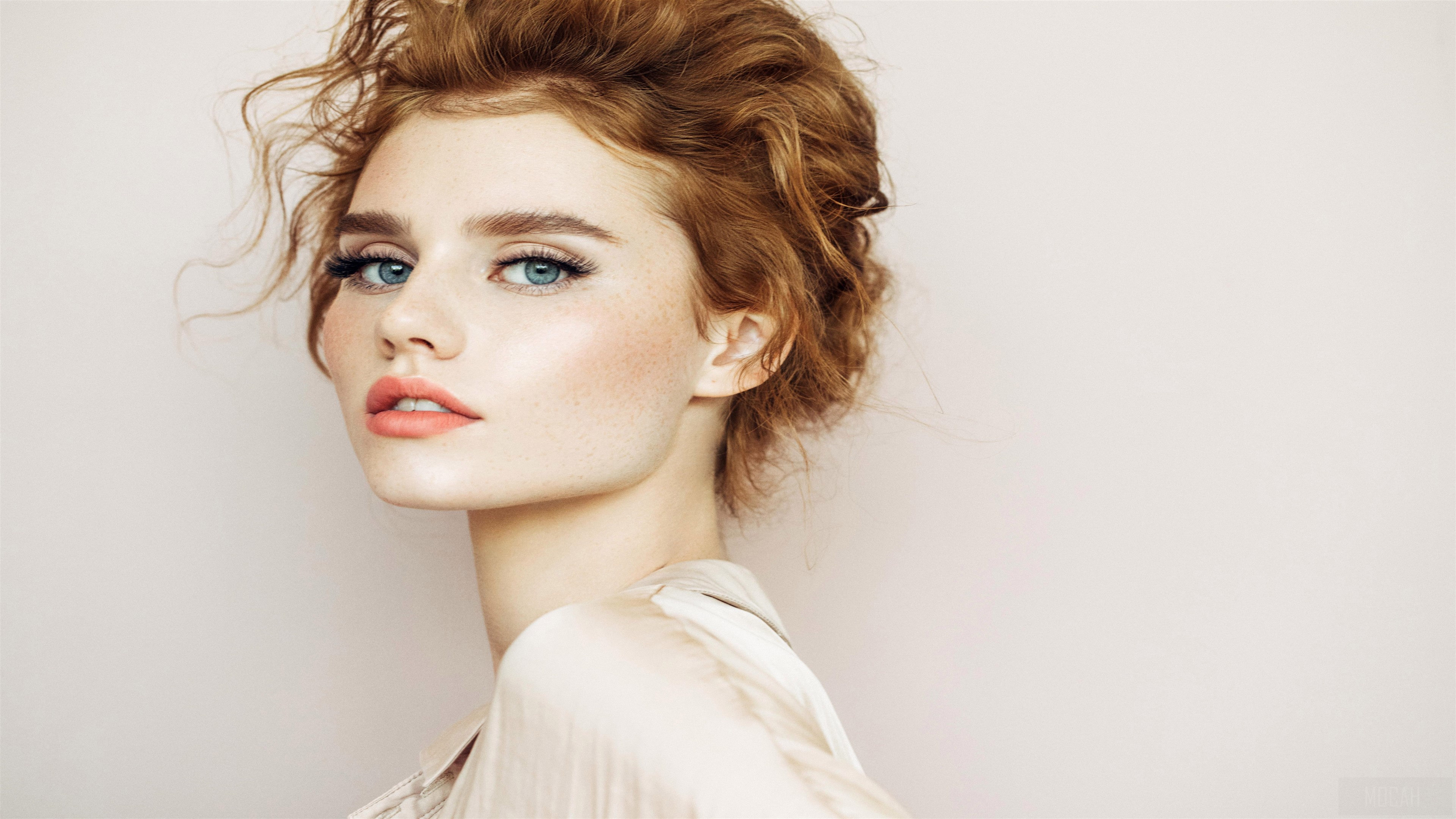 Blue Eye Girl HD Wallpaper