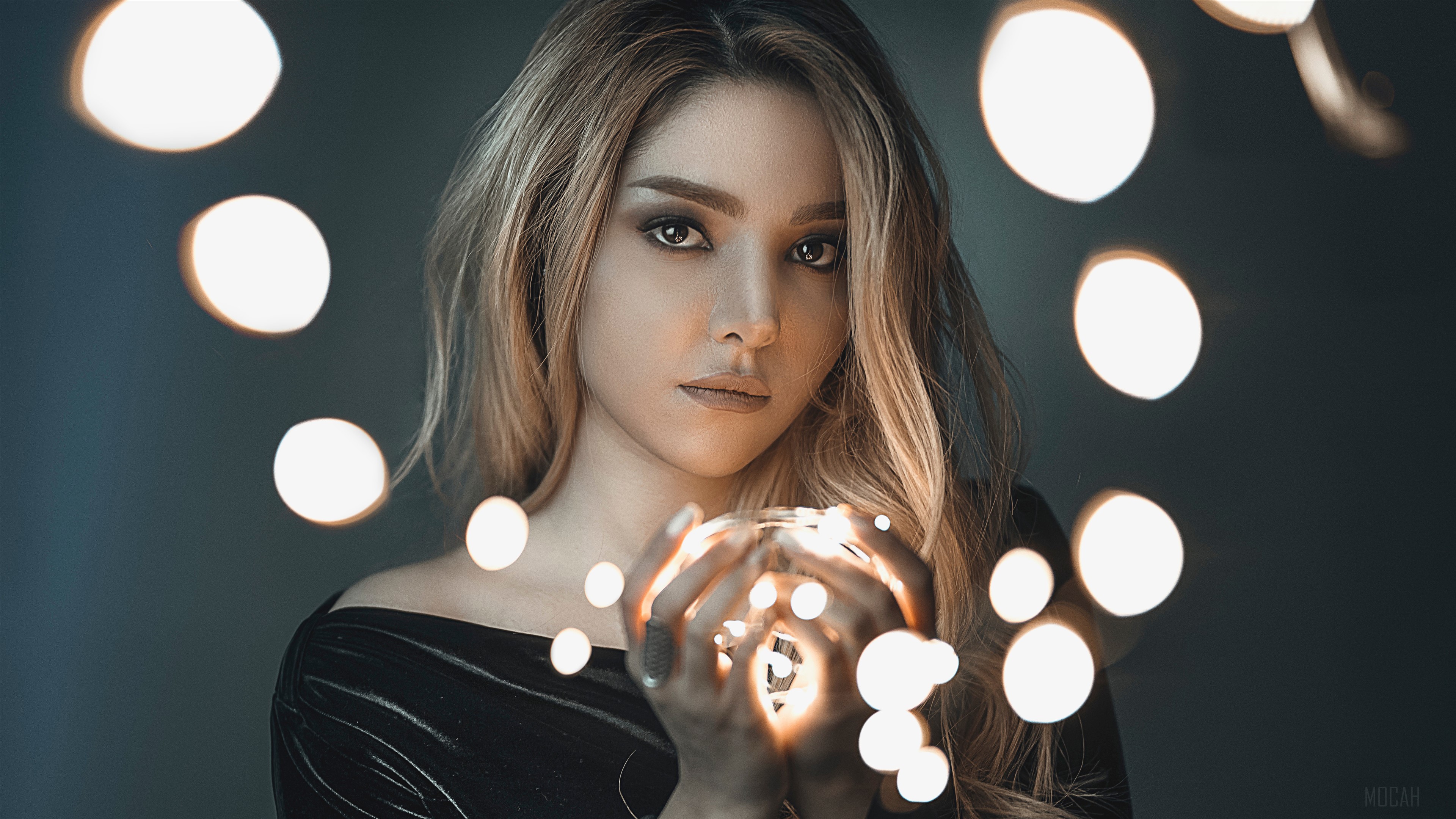 Girl With Lights In Hands HD Wallpaper