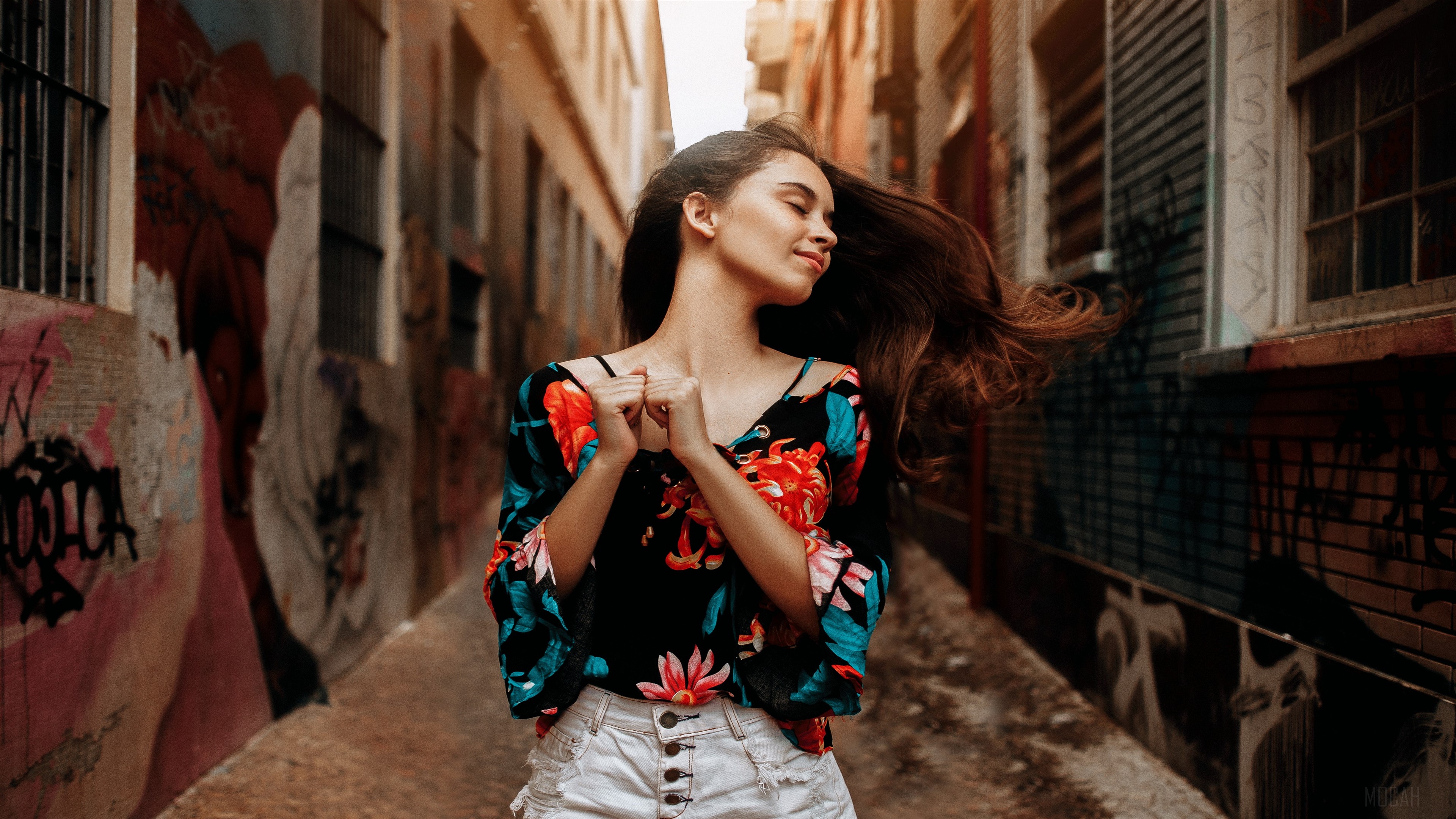 Beautiful Girl Smiling 4K HD Wallpaper