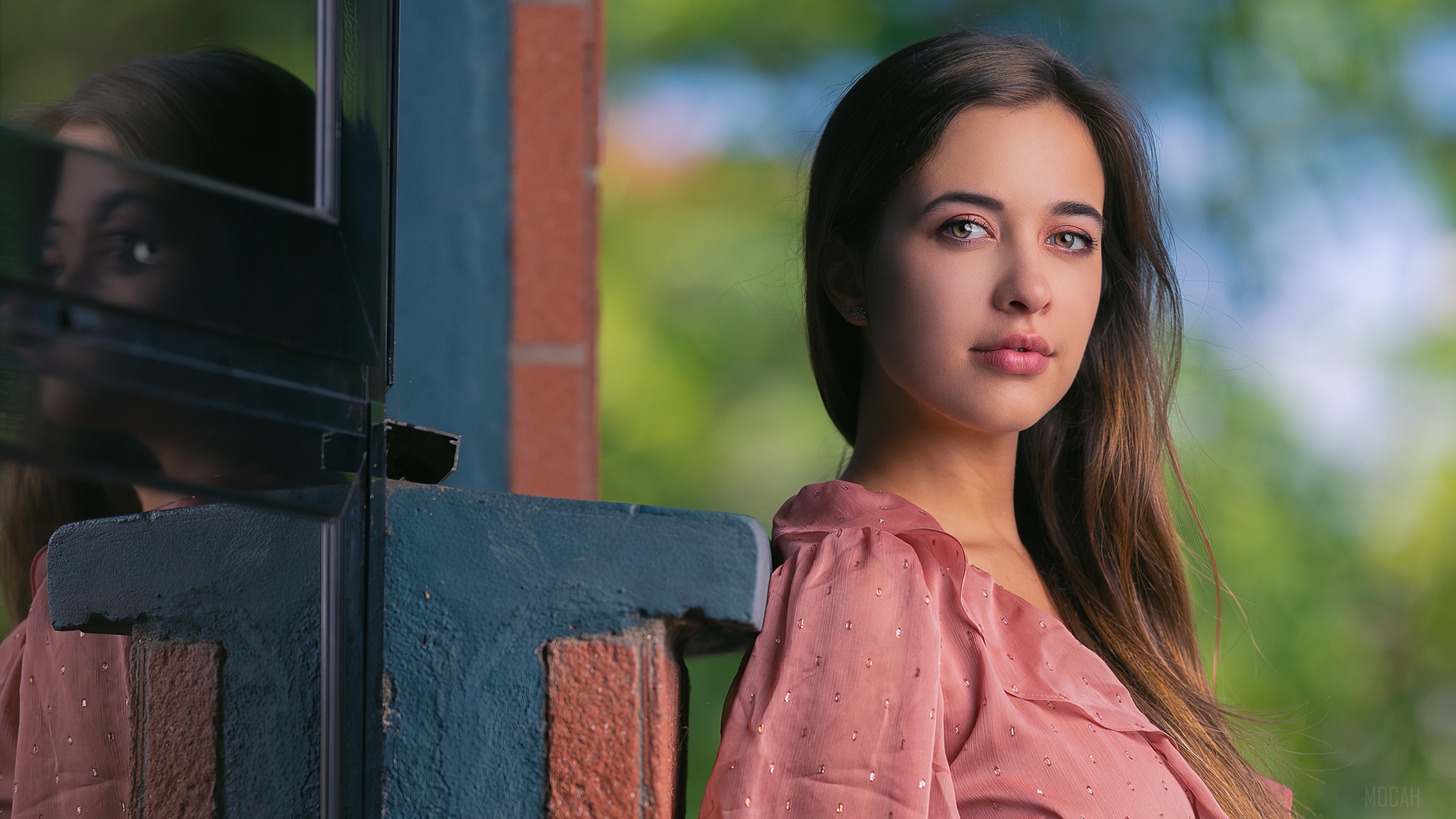 Beautiful Girl with Green Eyes 4K HD Wallpaper