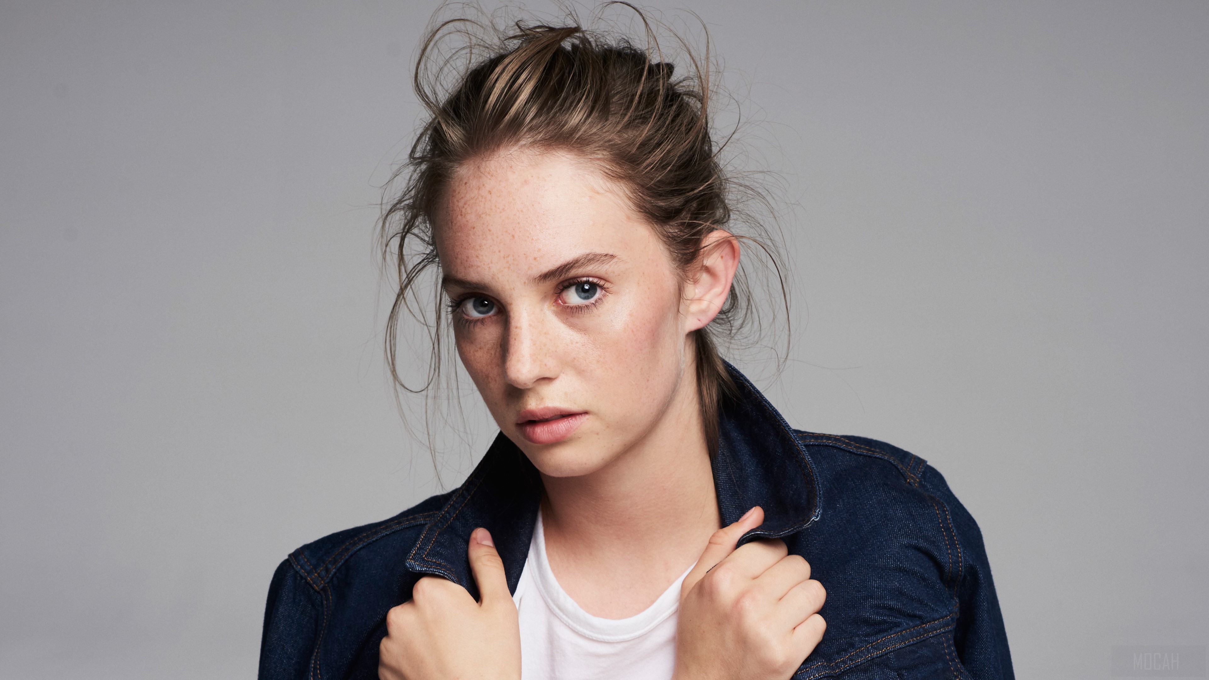 Maya Hawke in Denim Jacket 4K HD Wallpaper