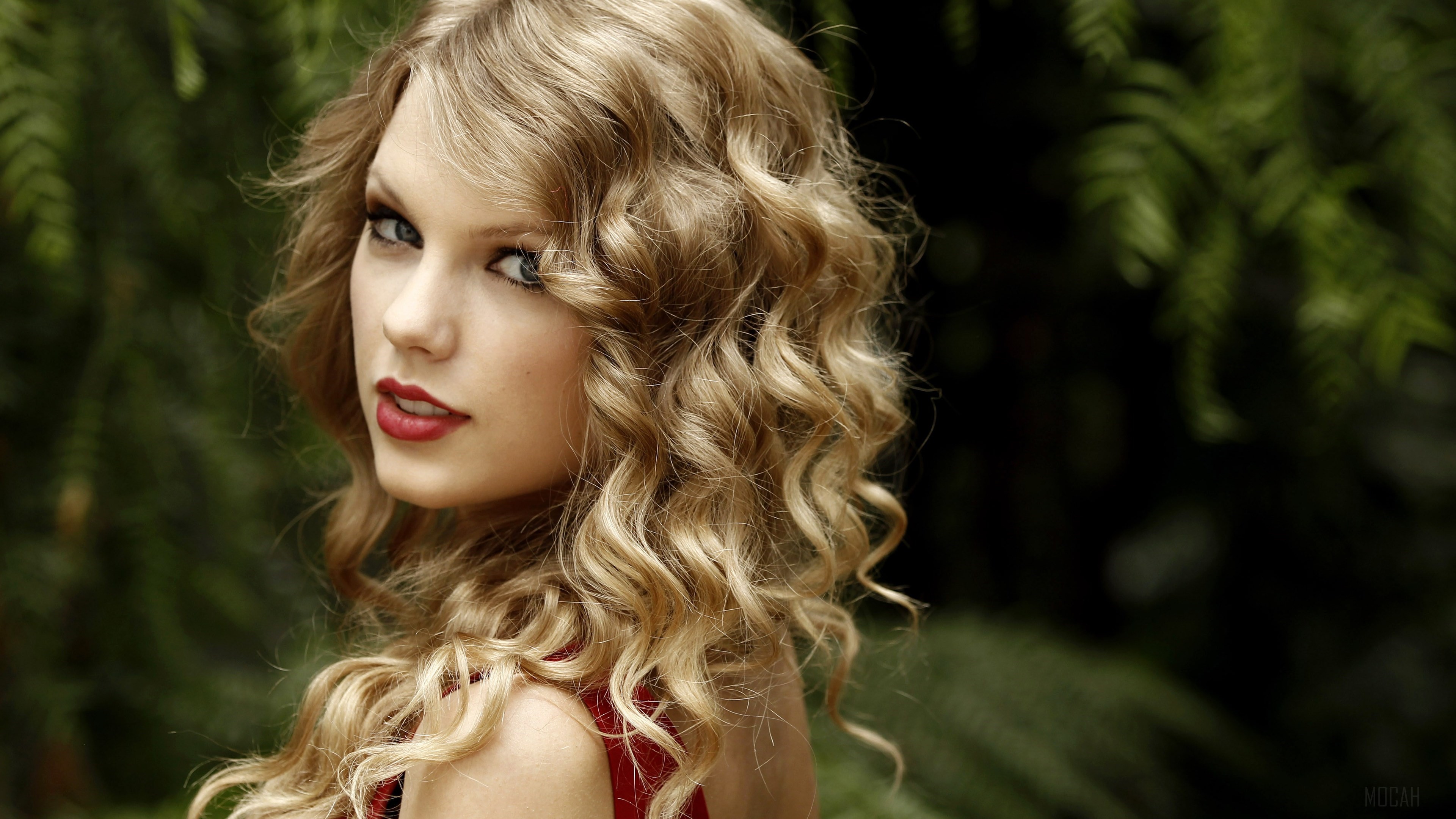 Taylor Swift 4K HD Wallpaper