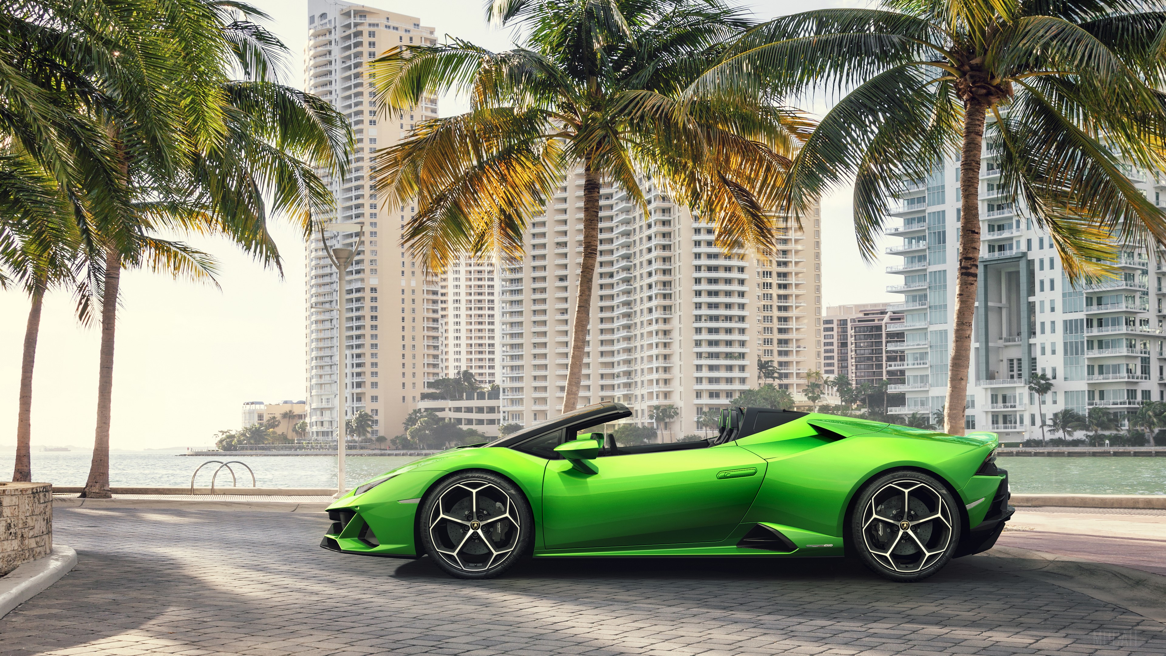 Green 2019 Lamborghini Huracan Evo Spyder 4K HD Wallpaper