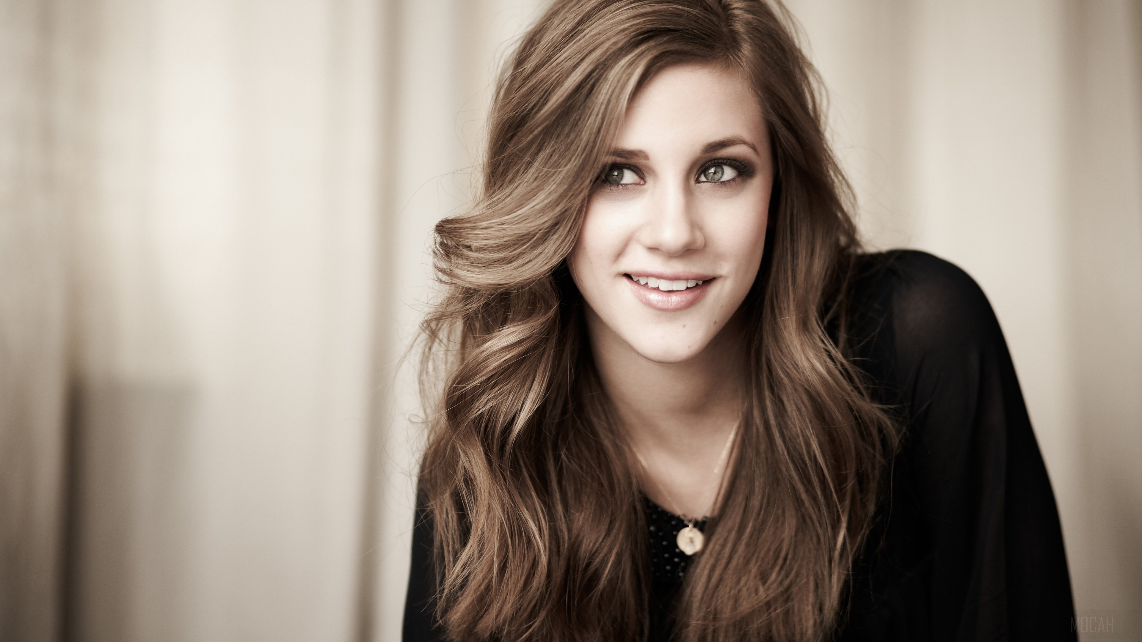 Lili Reinhart 4K HD Wallpaper