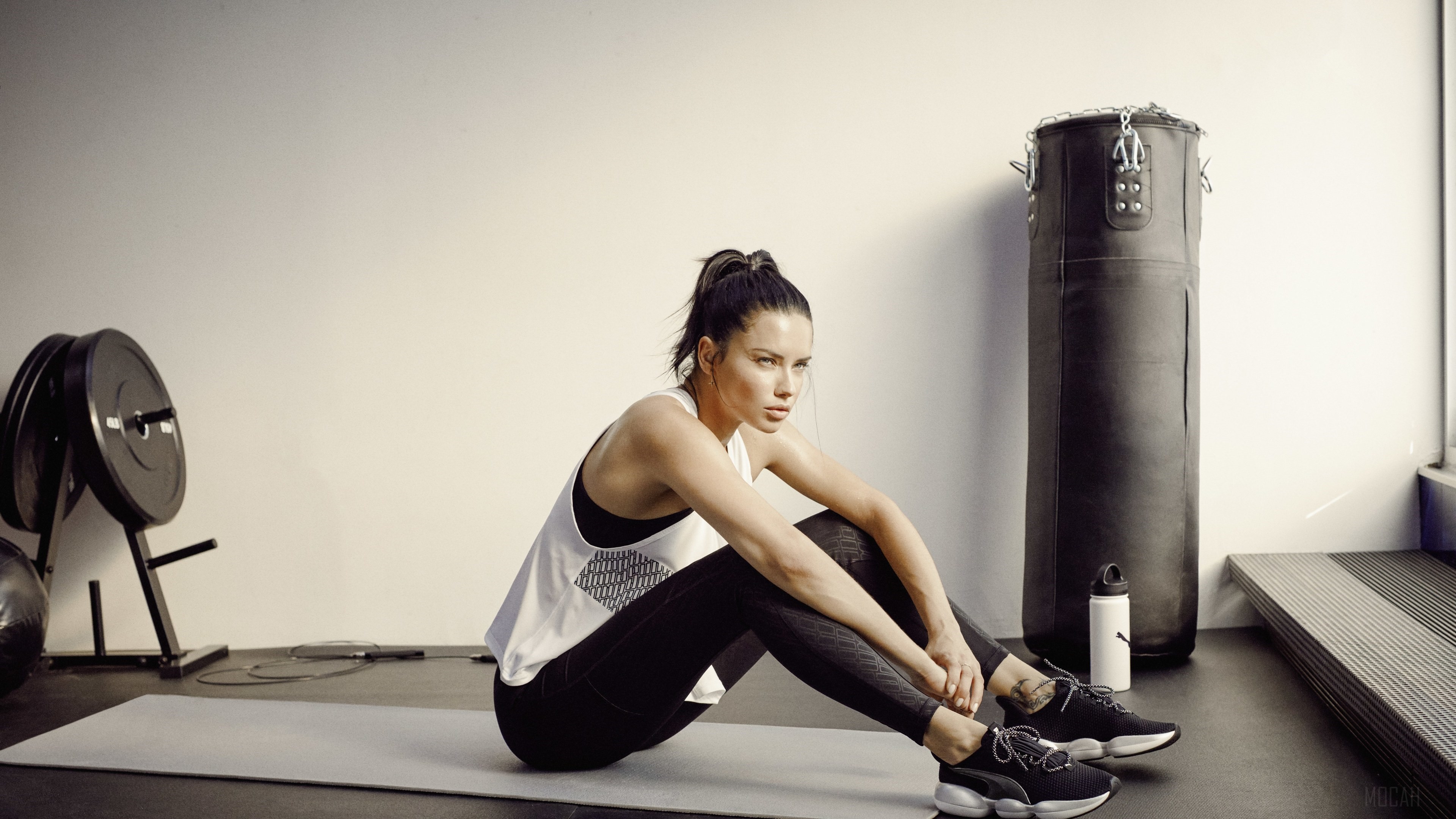 Adriana Lima in gym 2019 4K HD Wallpaper