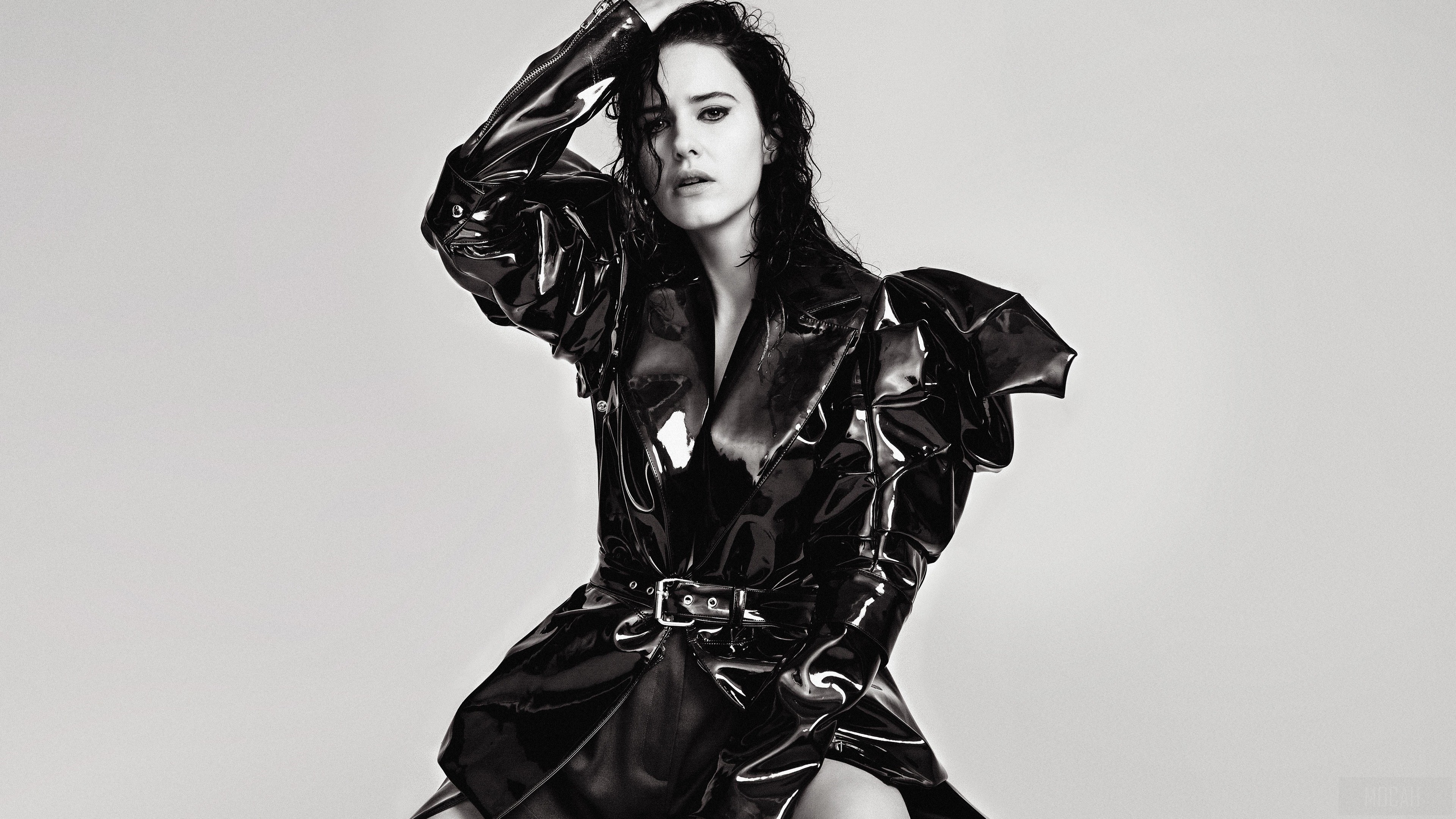 Rachel Brosnahan in a shiny black coat HD Wallpaper