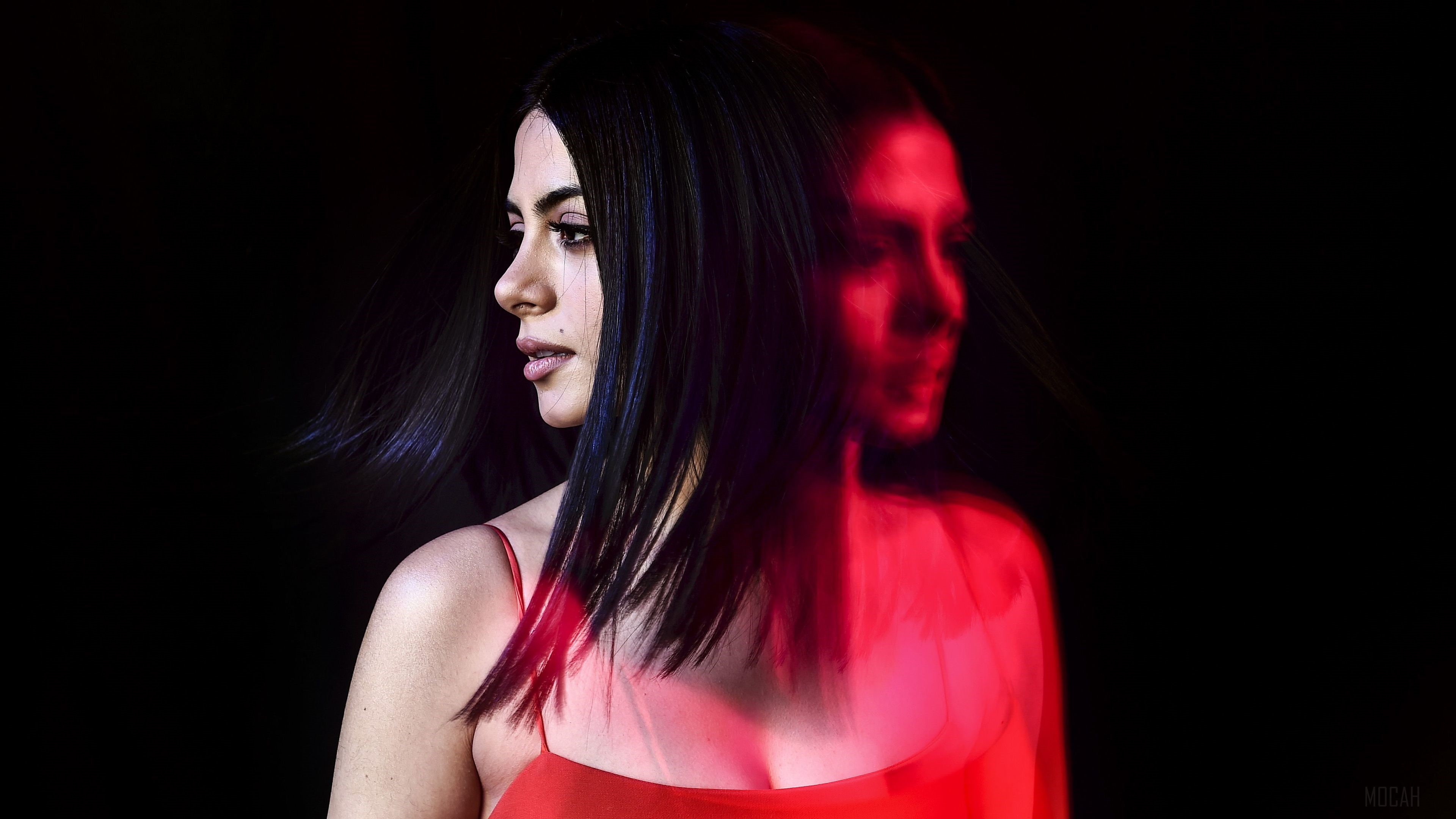 Emeraude Toubia 4K HD Wallpaper