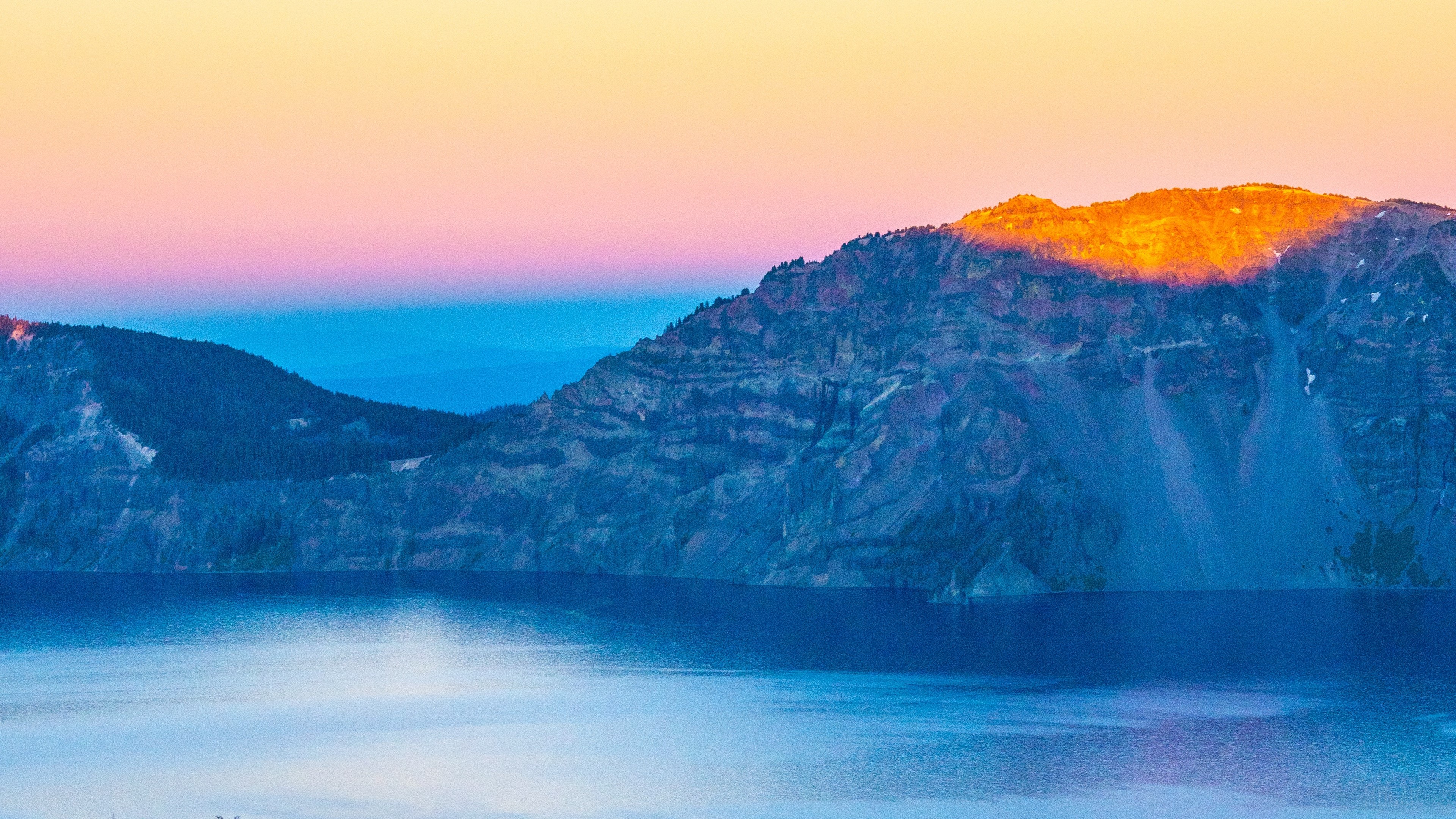 Sunset over Crater Lake National Park, USA 4K HD Wallpaper
