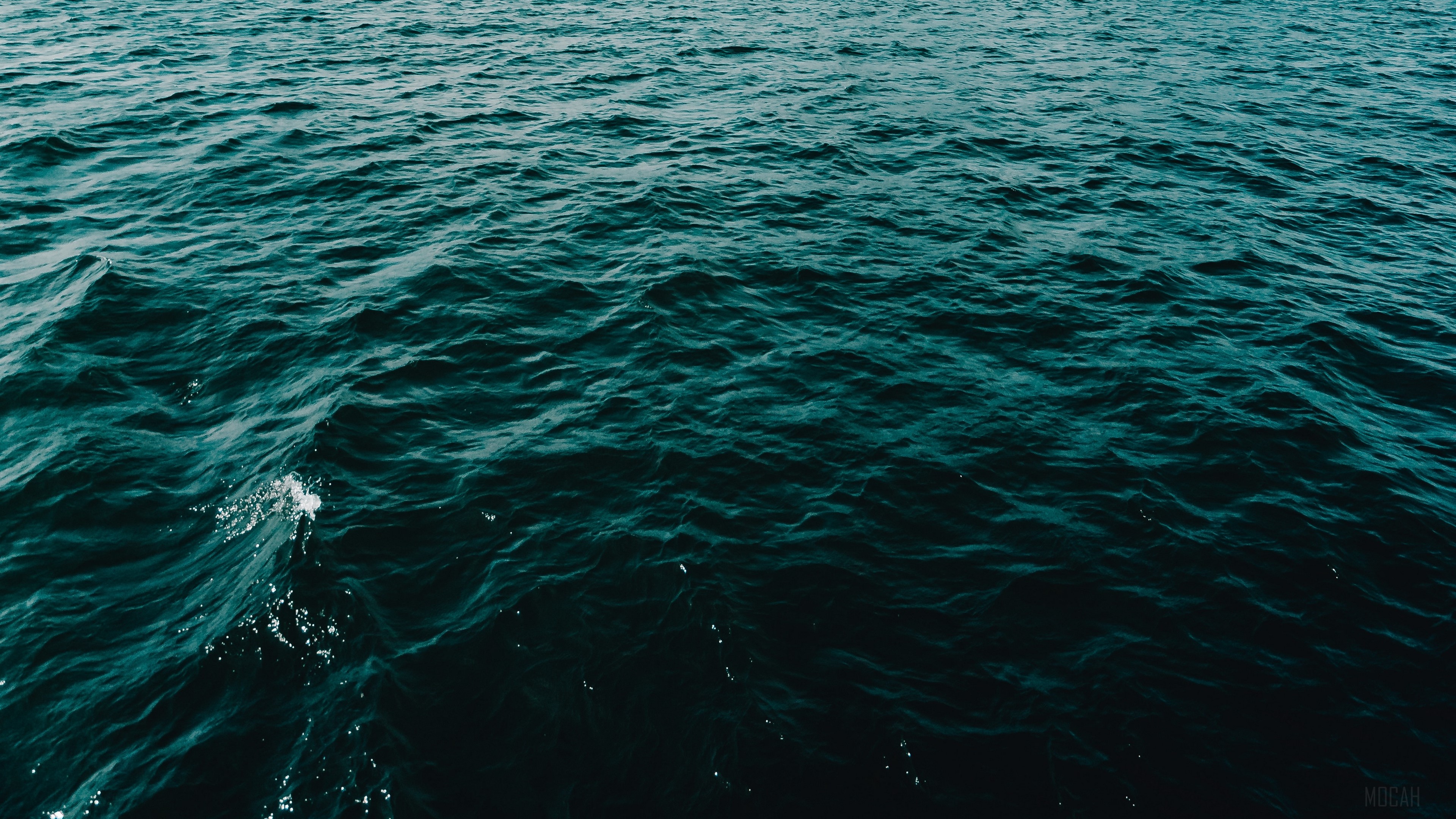 Ocean Surface with Waves 4K HD Wallpaper