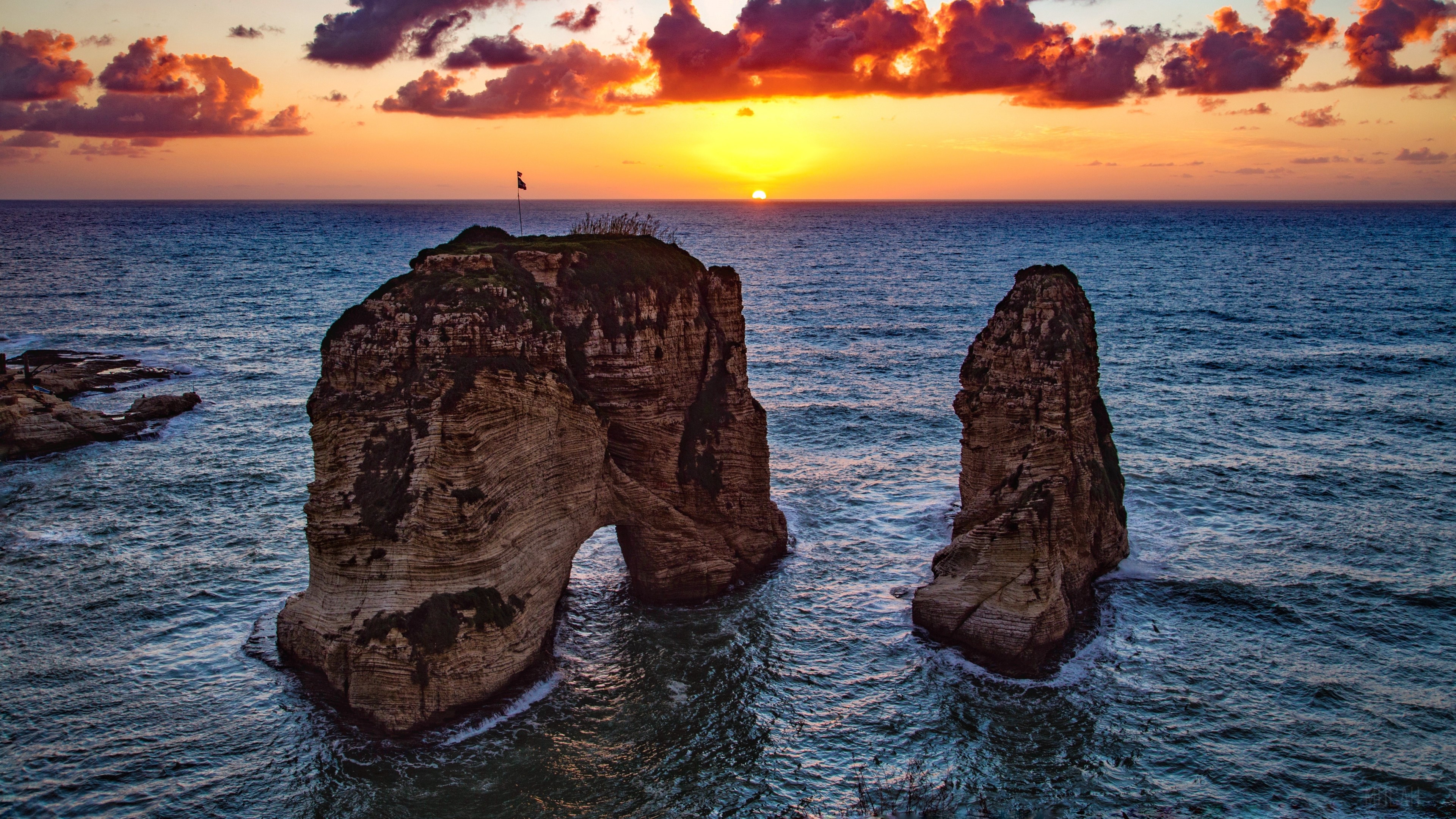 Raouche Rocks at sunset in Beirut, Lebanon 4K HD Wallpaper