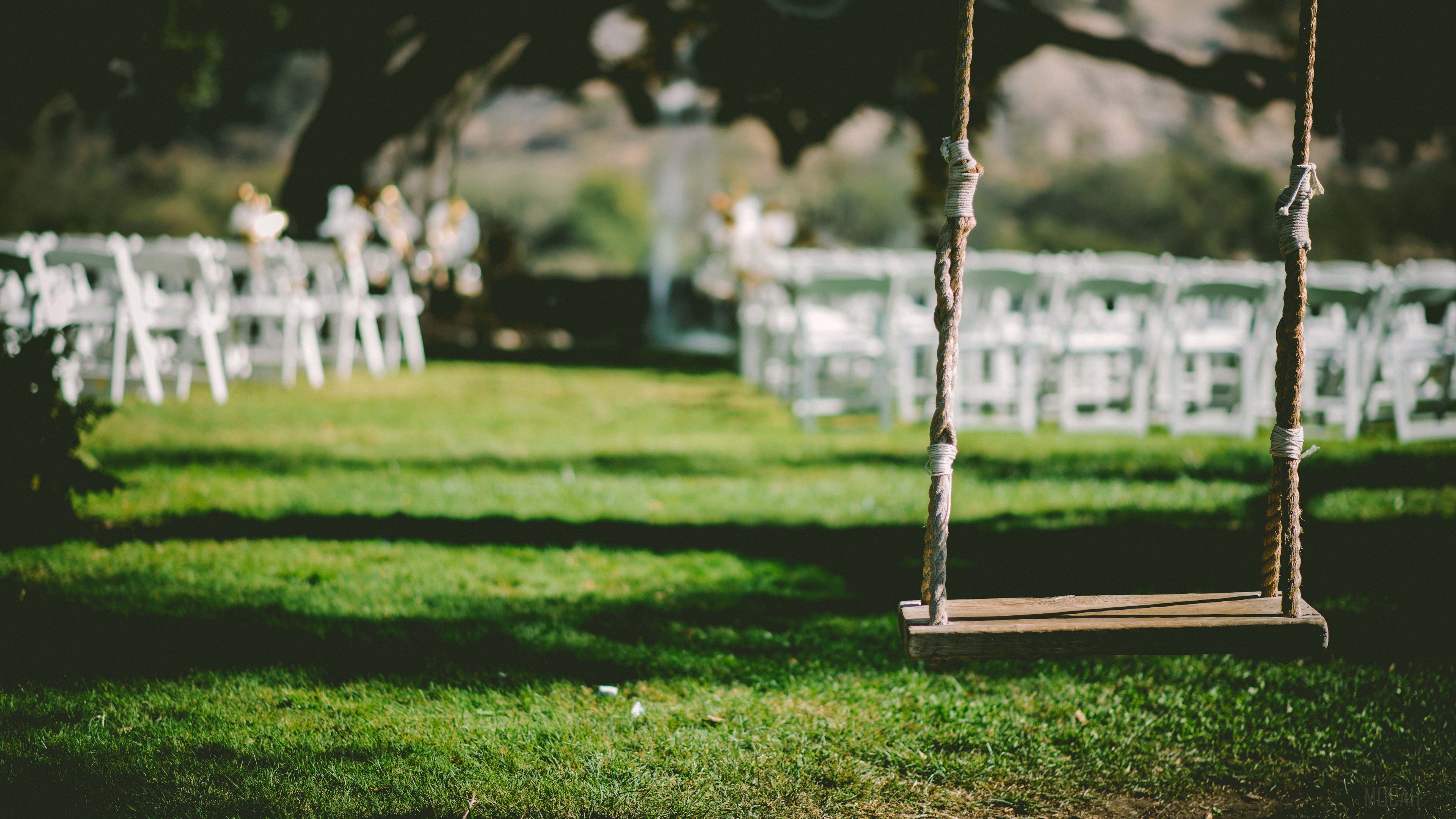 Swing in front of wedding chairs HD Wallpaper