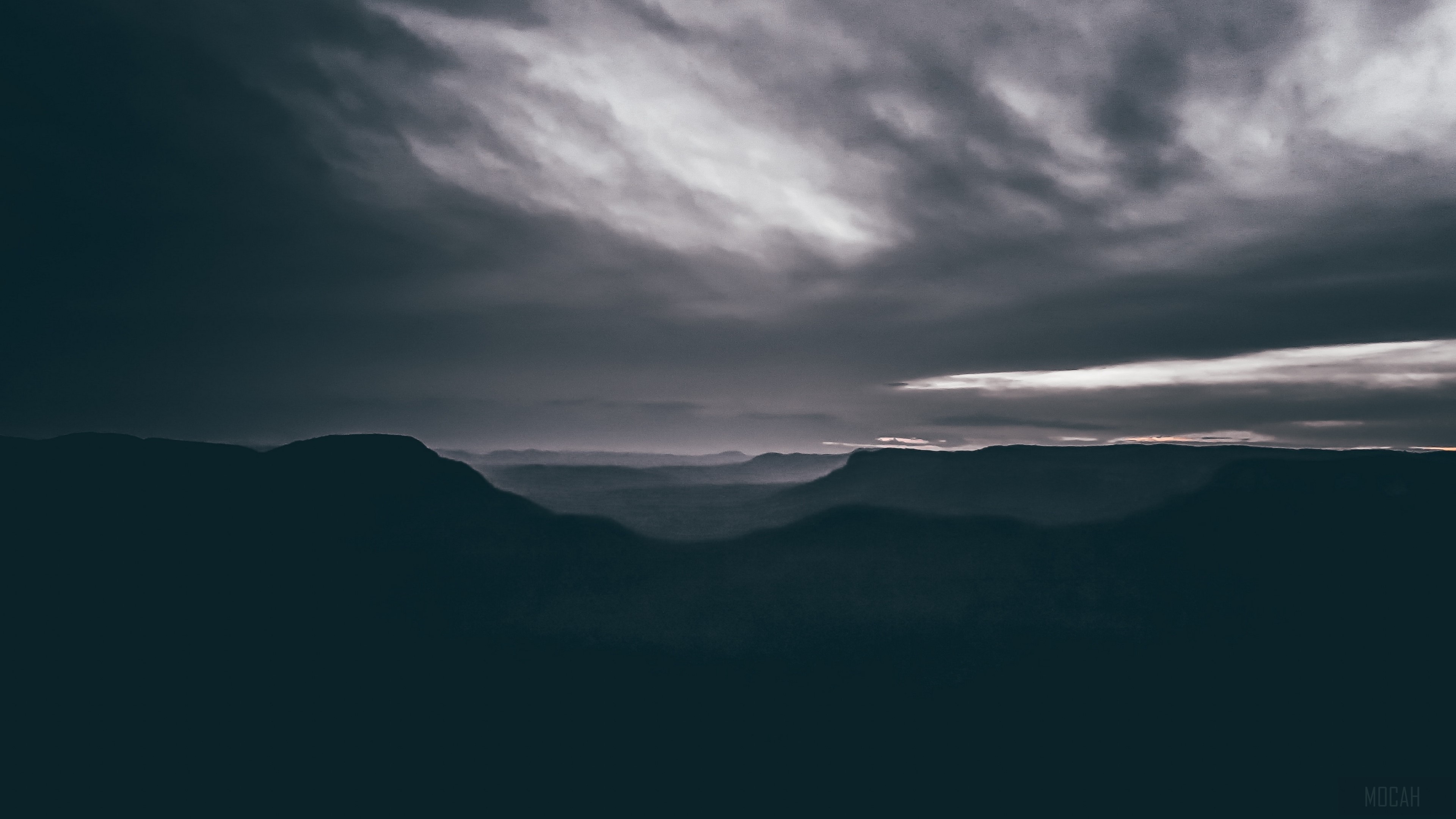Dark Mountains and Clouds in Blue Mountains, Australia 4K HD Wallpaper