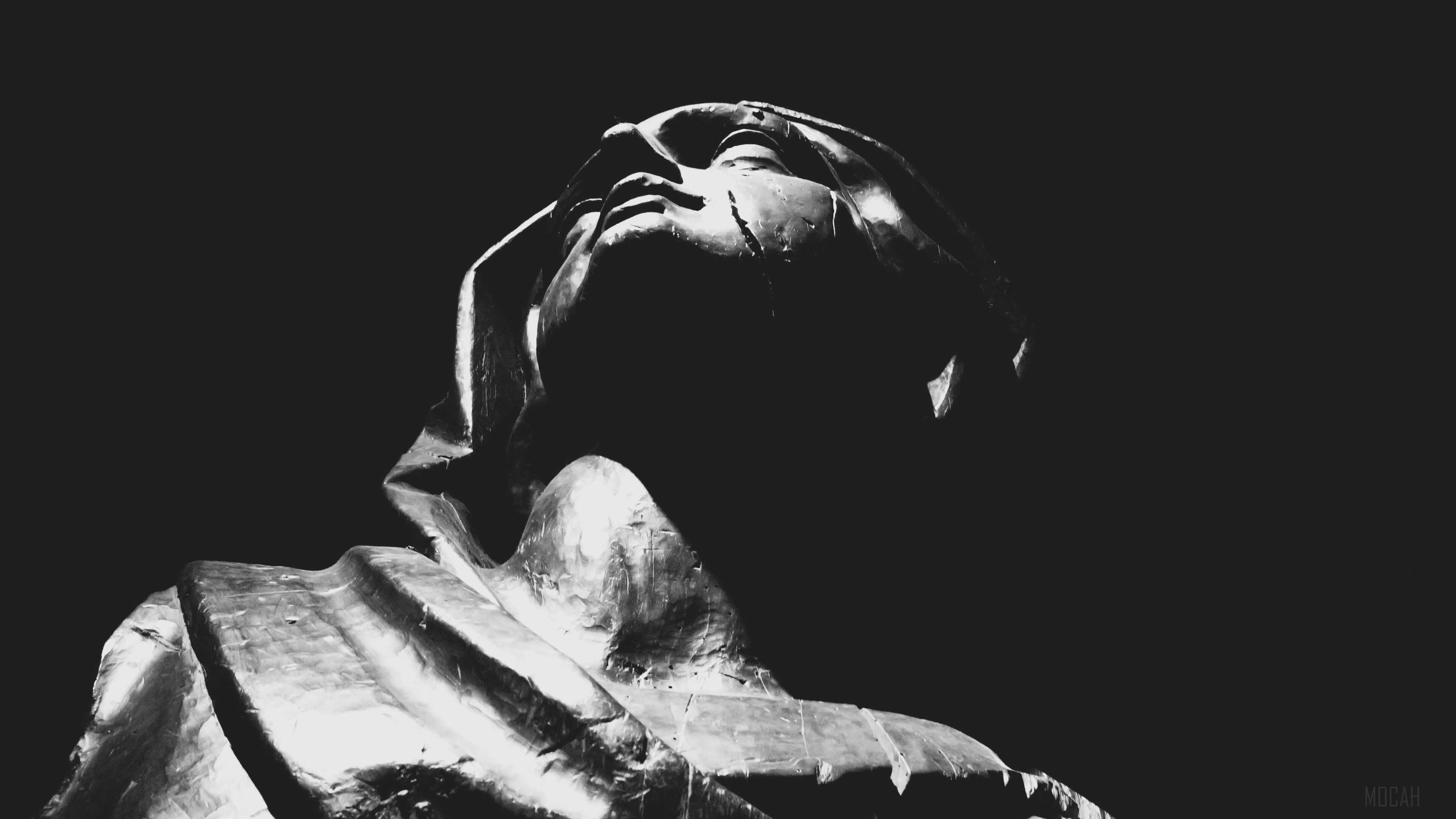 Sculpture in black and white 4K HD Wallpaper