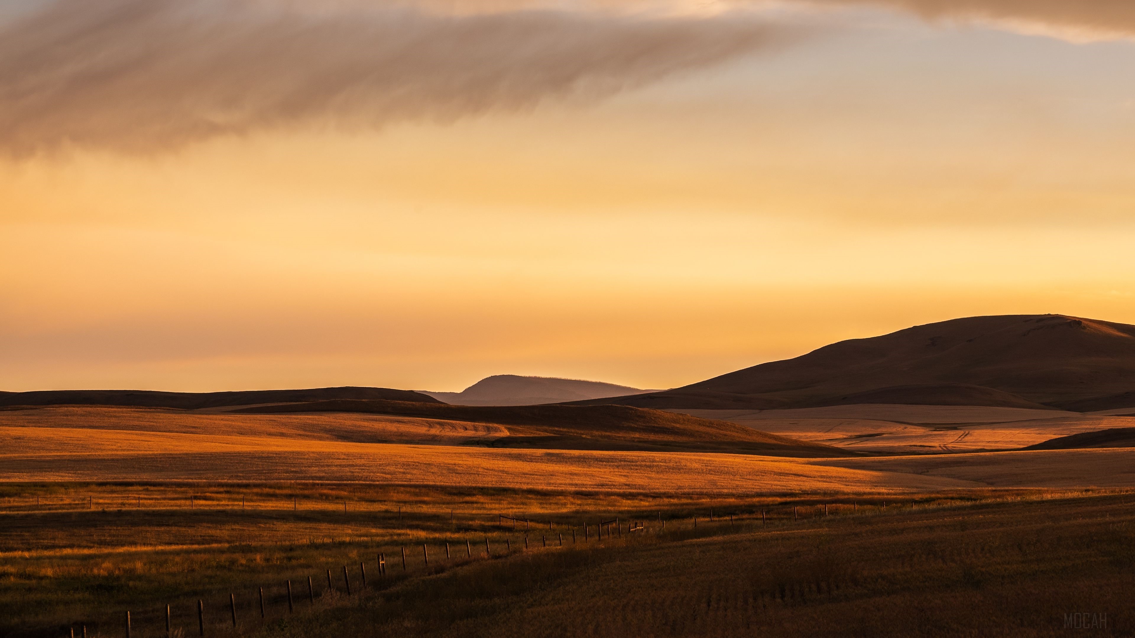 Montana Prairie at Sunset with Rolling Hills HD Wallpaper