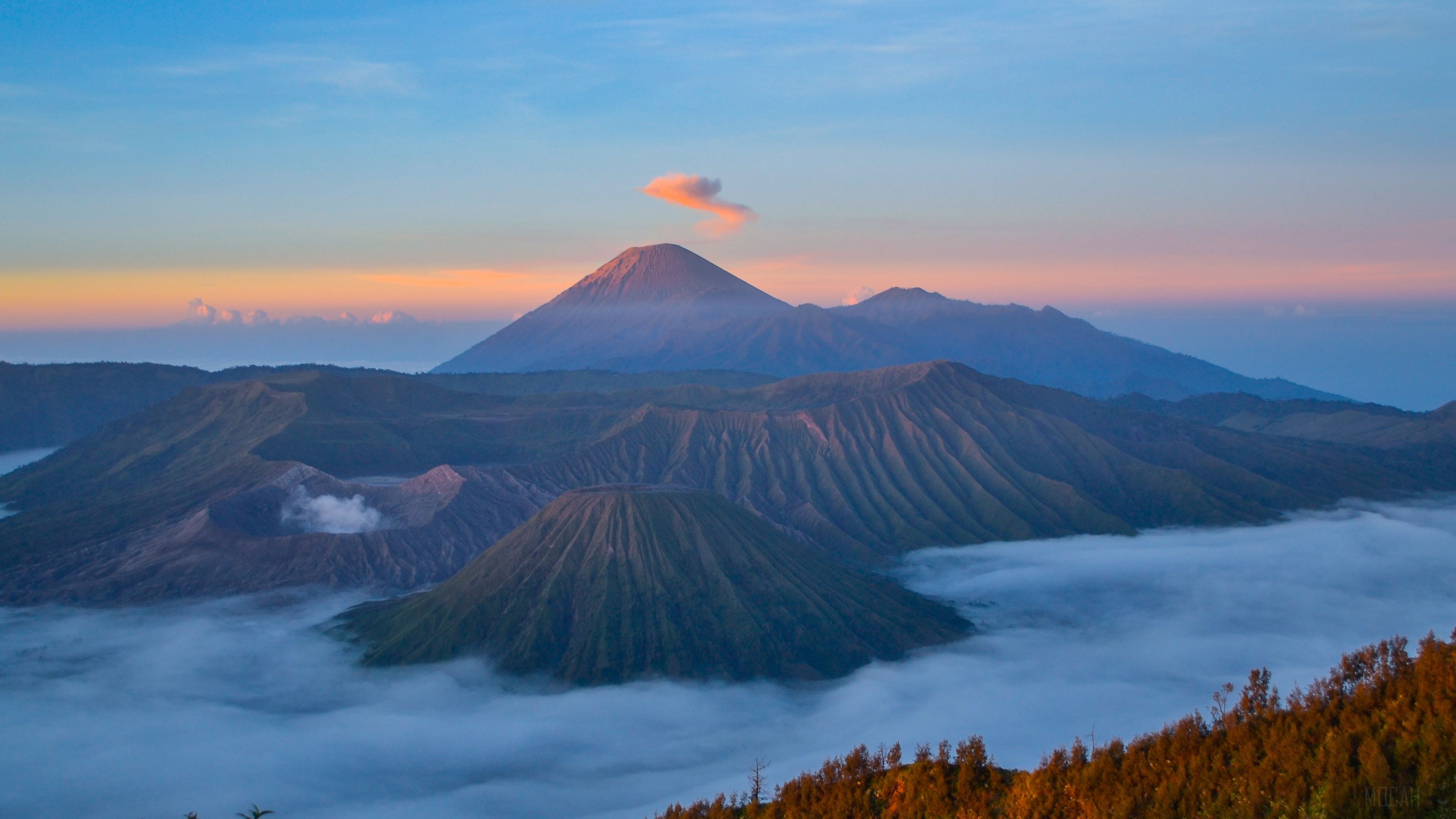 Mount Bromo HD Wallpaper