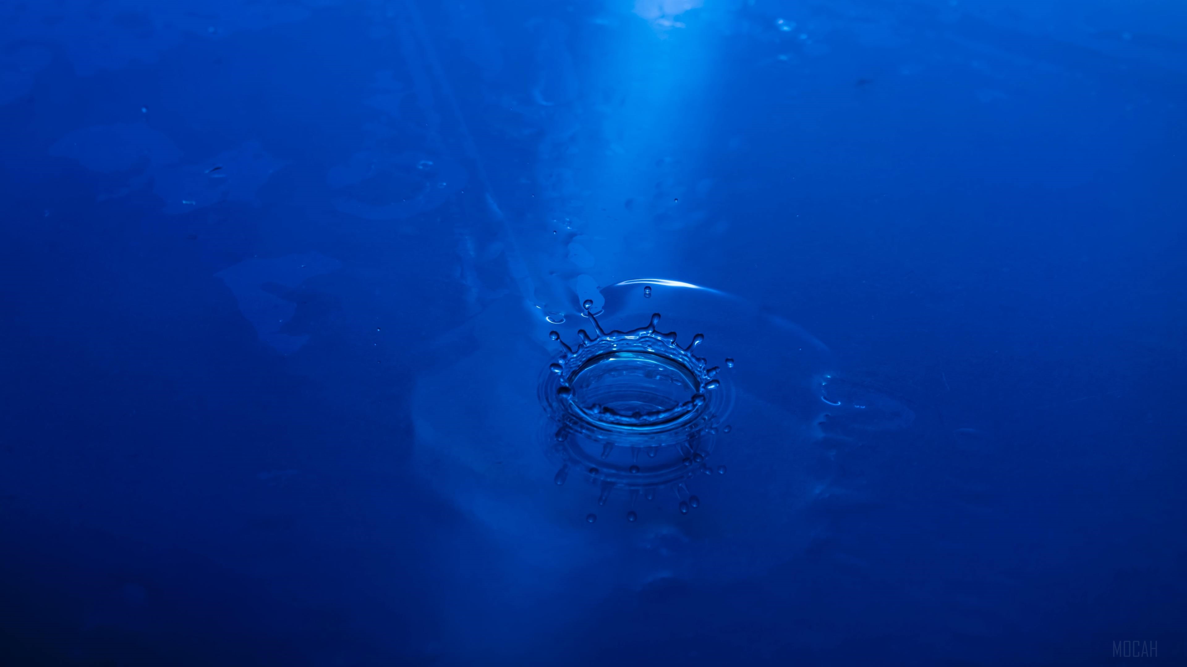 Water splash and bubble 4K HD Wallpaper