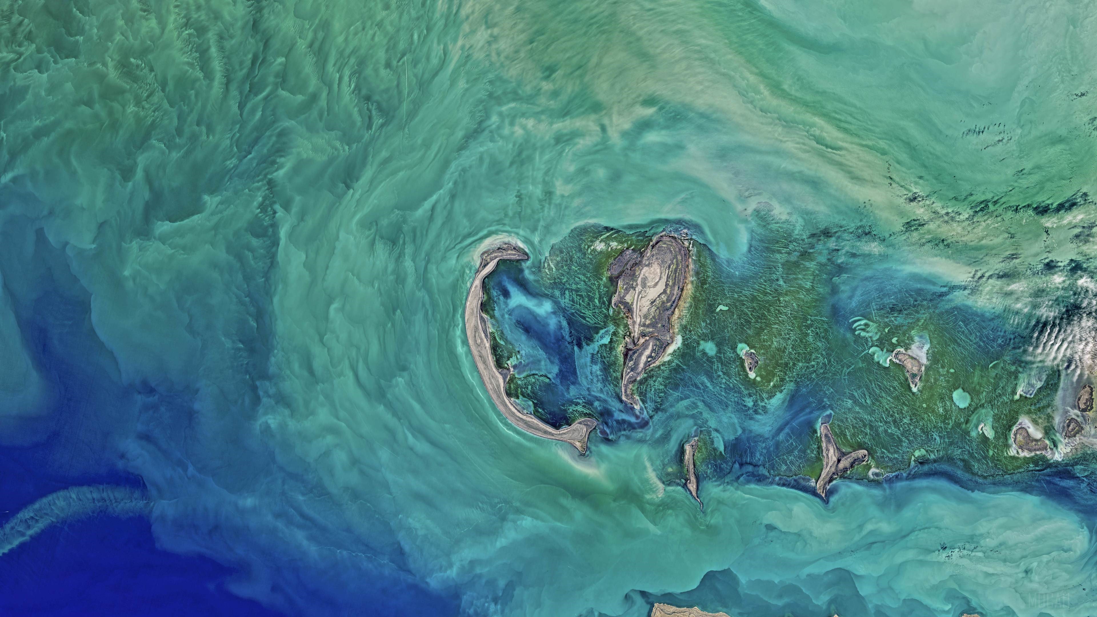 Caspian Sea HD Wallpaper